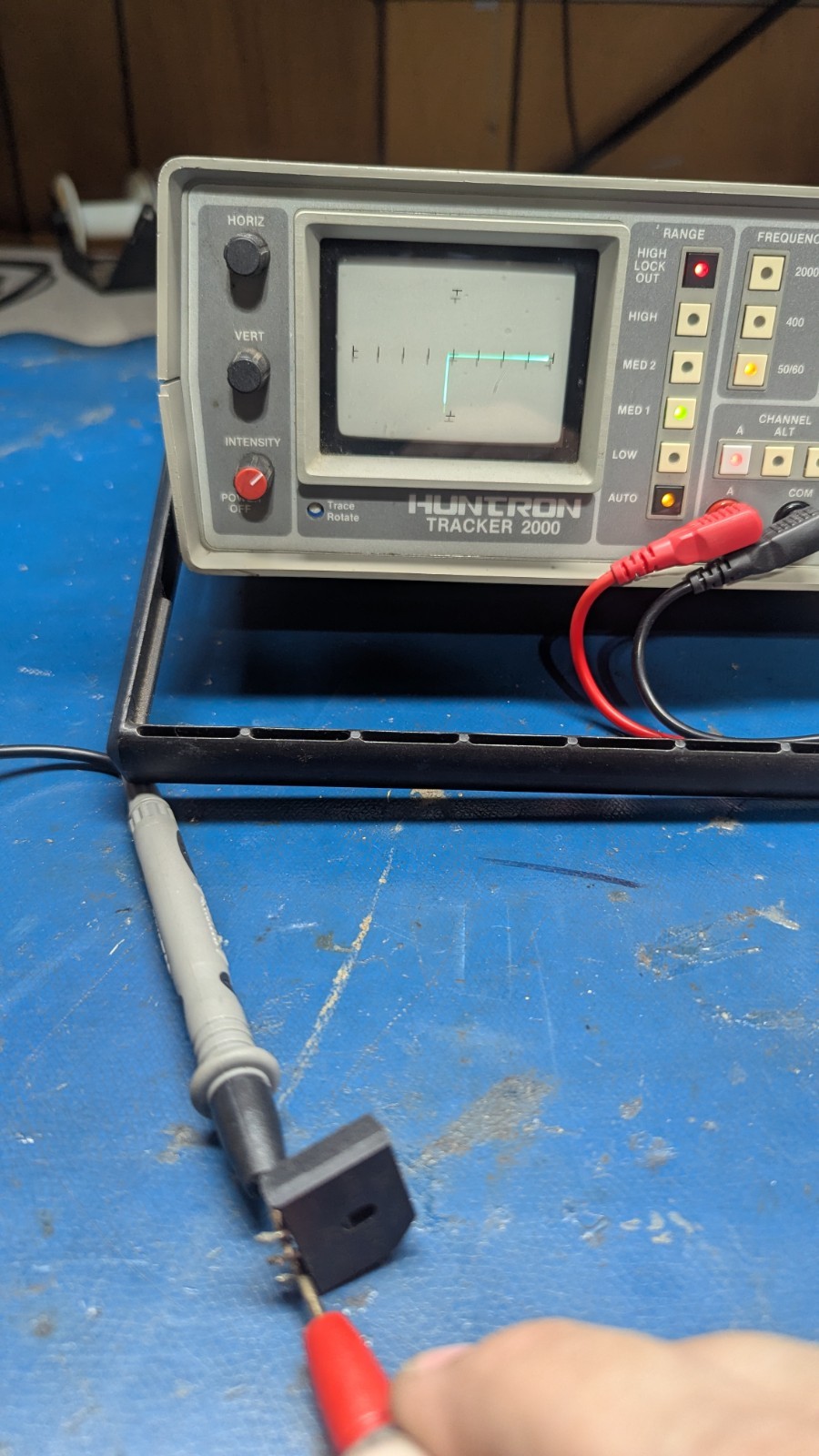 Huntron Tracker 2000 Circuit Analyzer