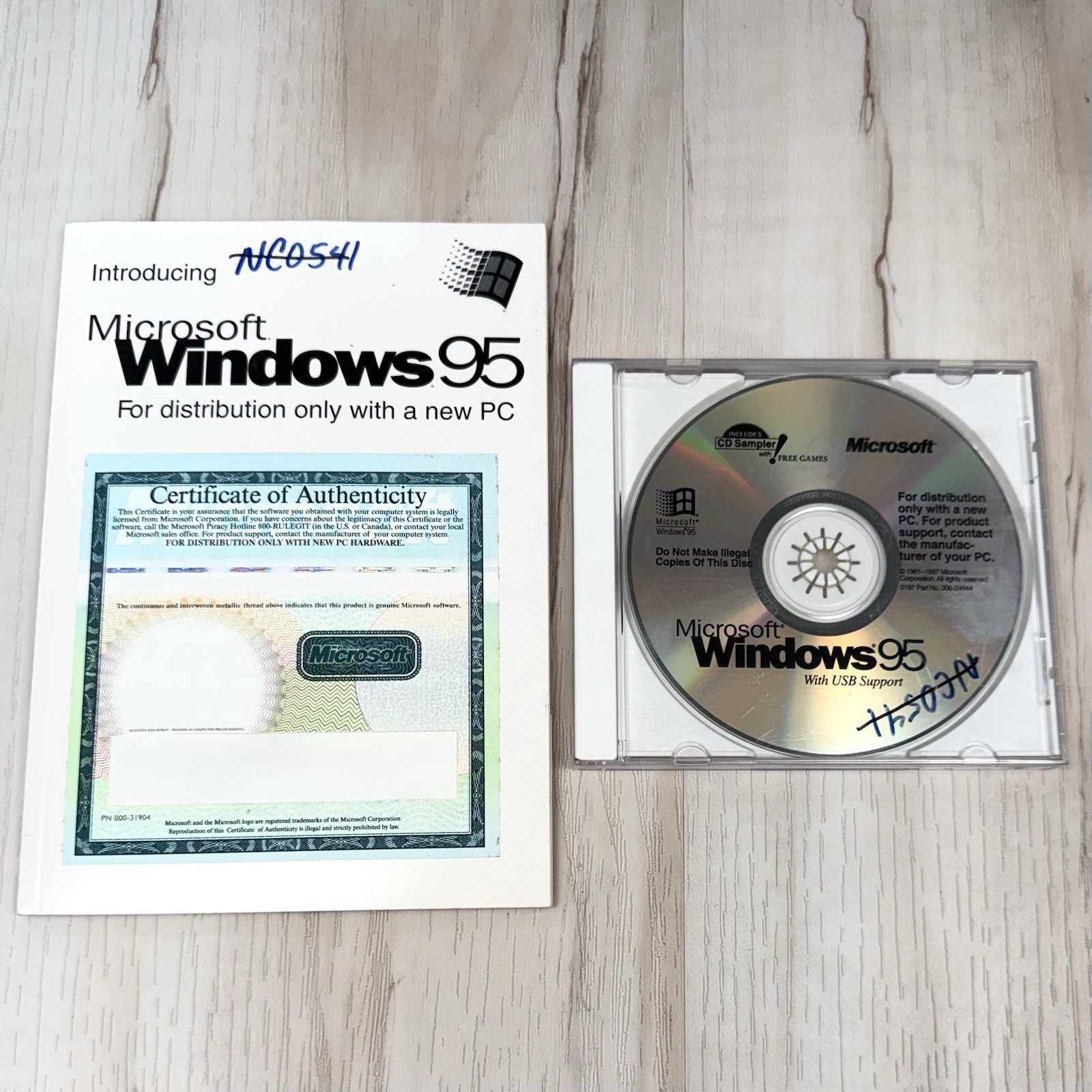 VTG Microsoft Windows 95 Installation CD-Rom 1997 P/N 000-59944 w/ Product Key A