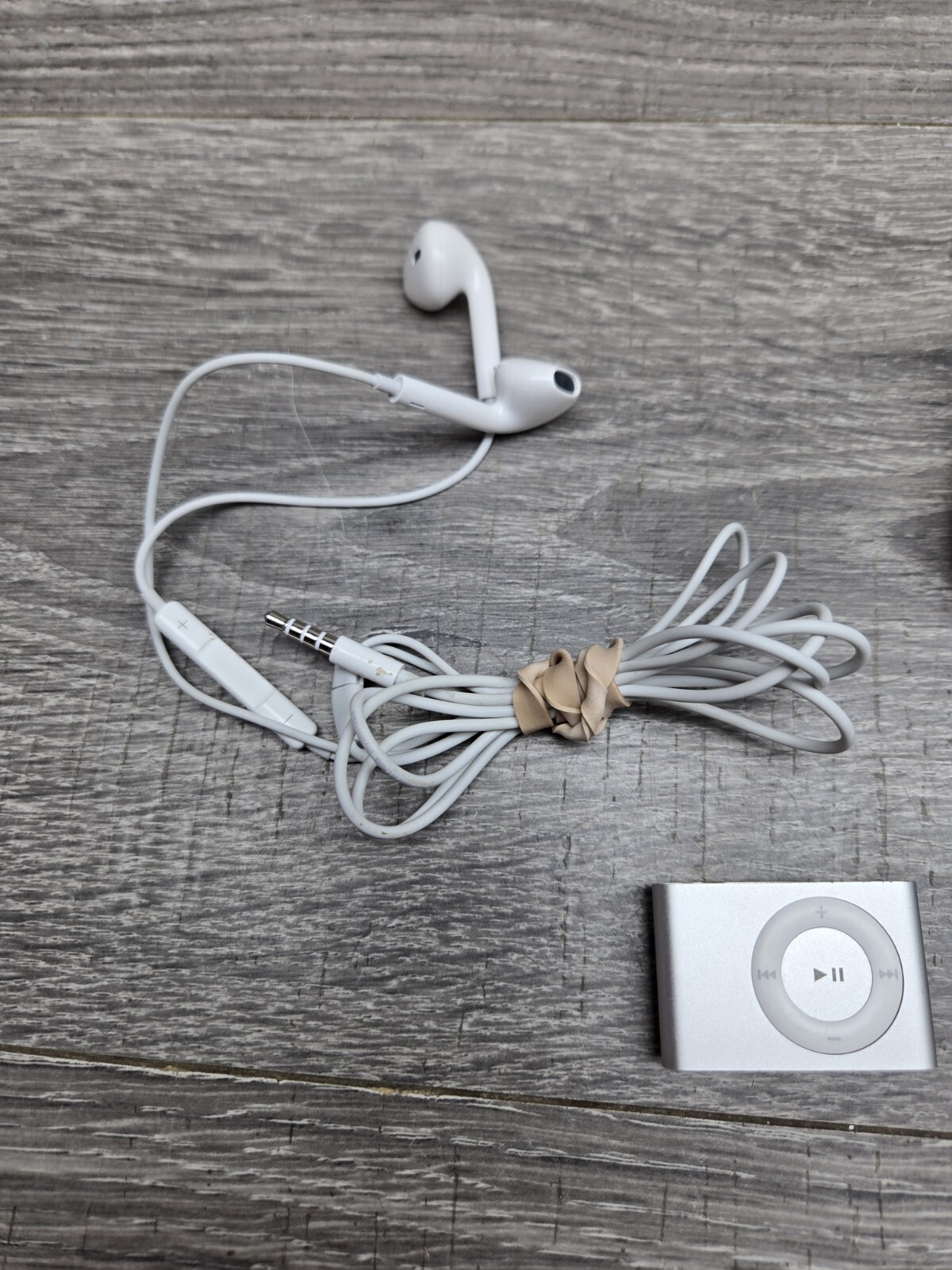 Bundle Of 2 Ipod Shuffle Silver Untested With Headphones