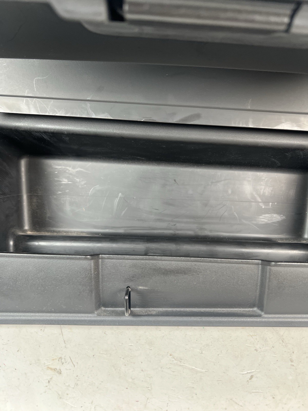 07-13 Silverado SIERRA Dash UPPER GLOVE BOX Storage Compartment Door BLACK