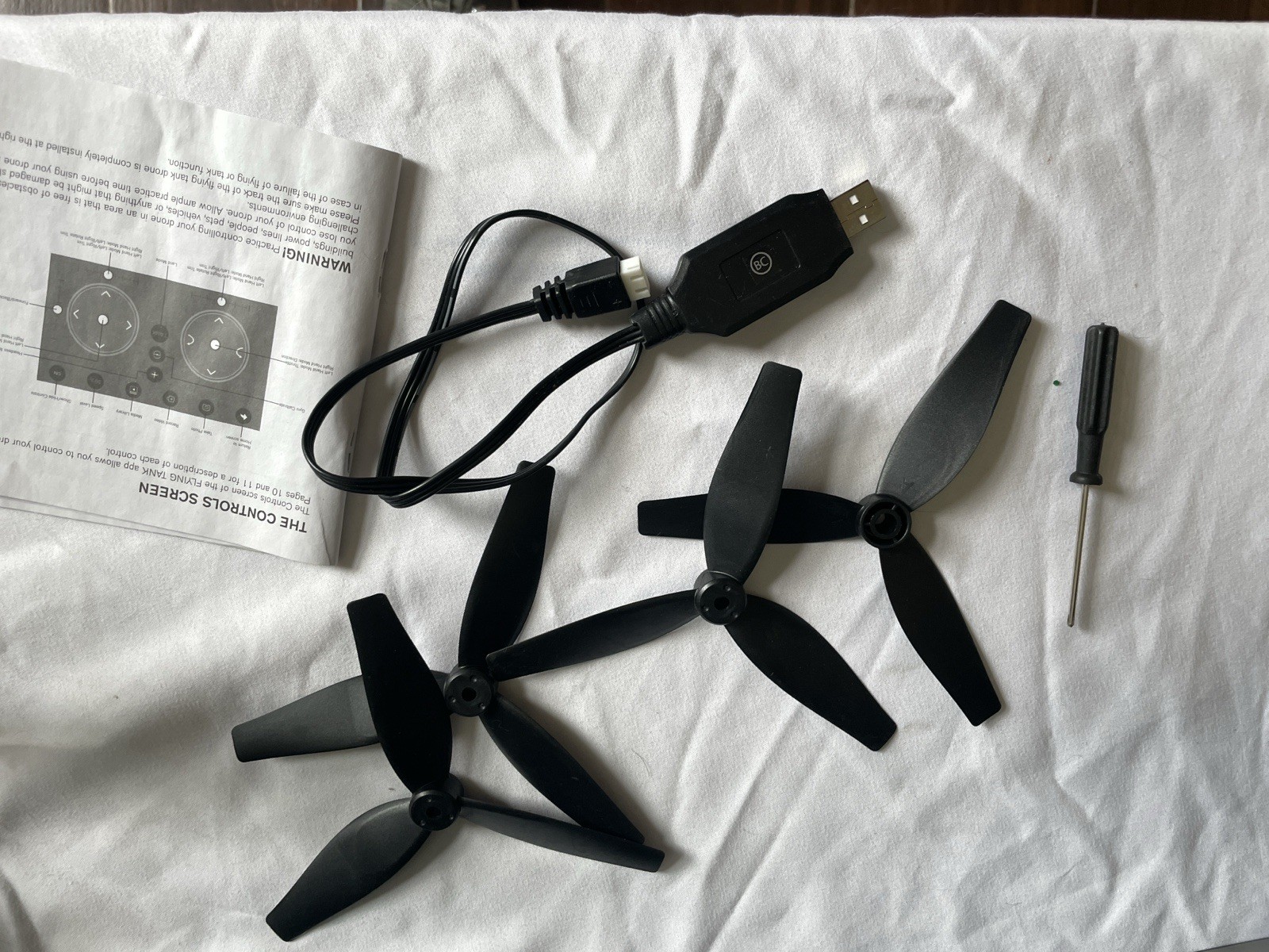 Brookstone Flightforce BD85 Drone App Control FPV Foldable Green Black