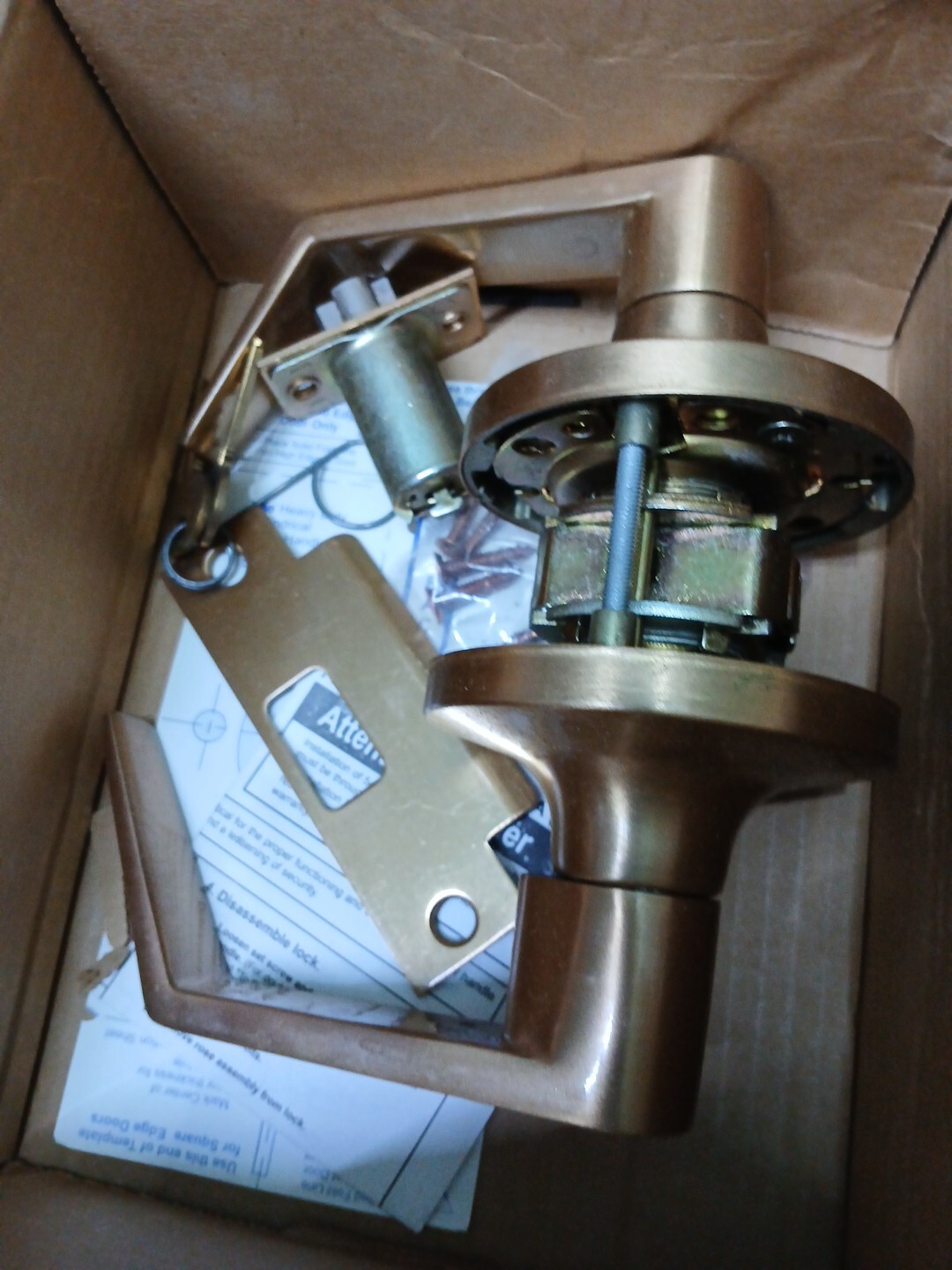 YALE AU5408LN  694 X 497