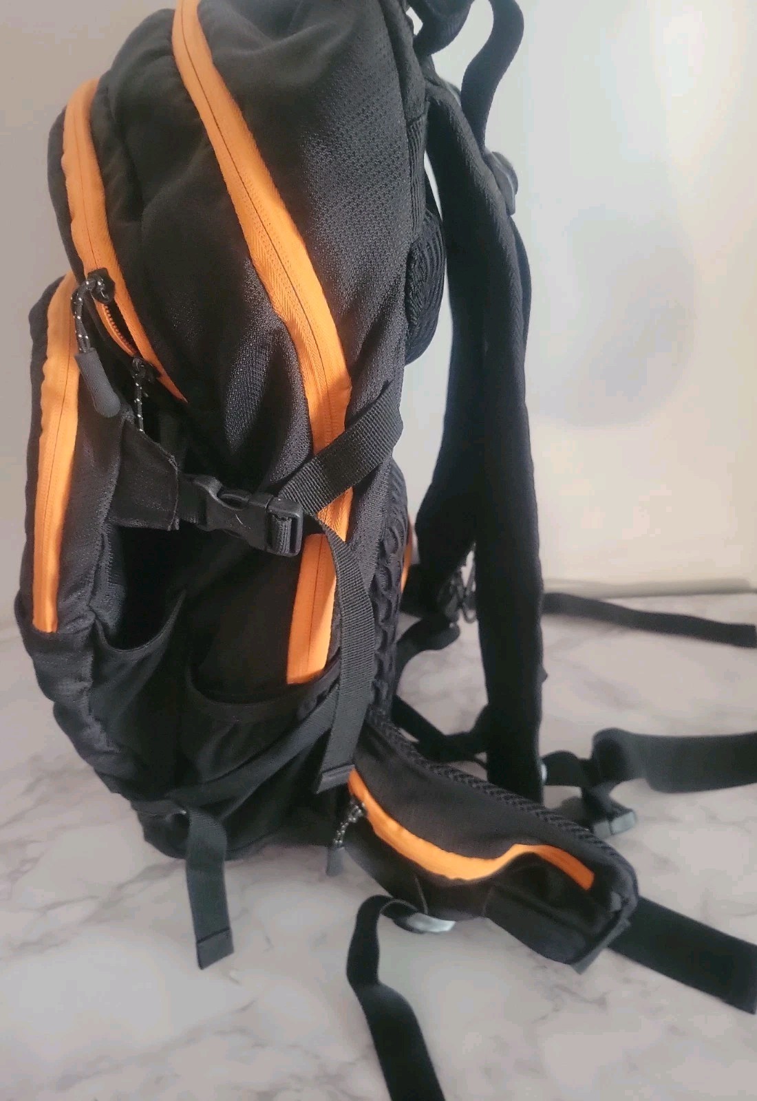 Teton Oasis 1200 Hydration Backpack ***Bladder Not Included***
