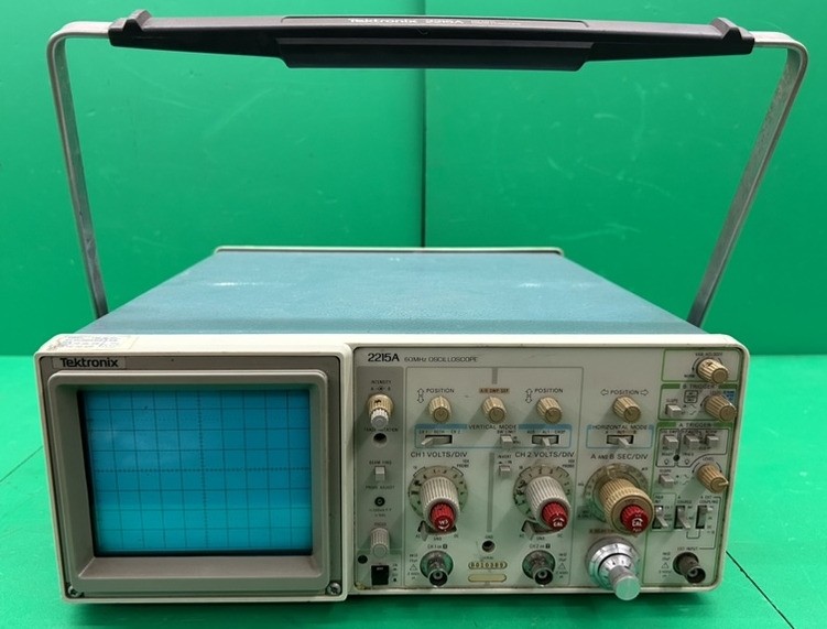 Tektronix 2215A Two-Channel Analog Oscilloscope 60MHz