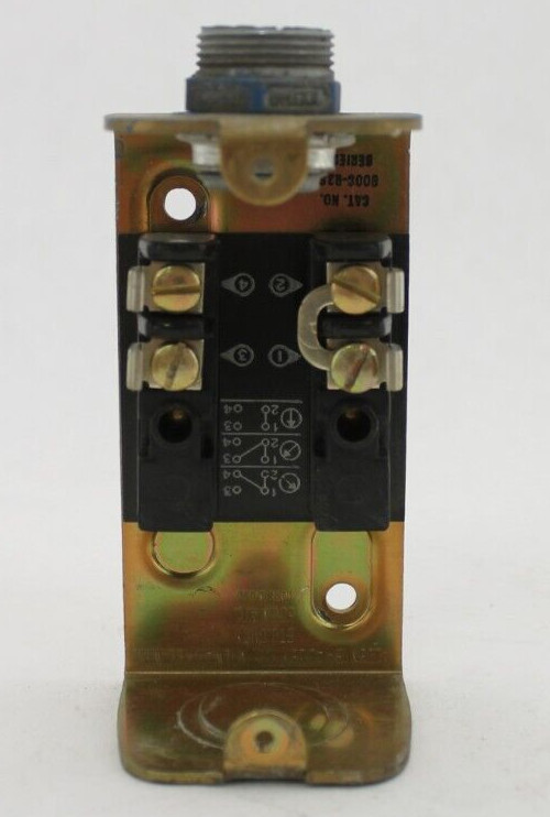 Allen-Bradley 800S-R3SX Selector Switch Station