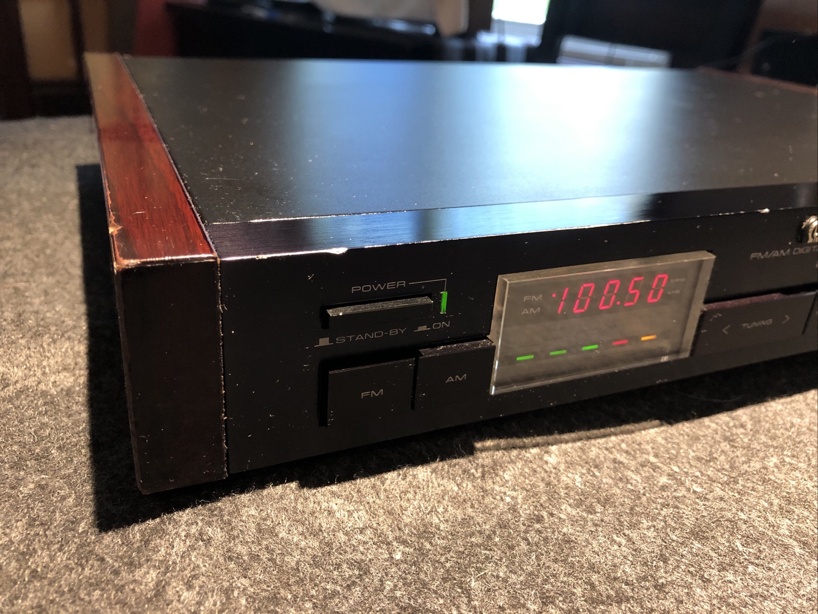 RARE PIONEER F-99X AM/FM DIGITAL SYNTHESIZER TUNER - 1985 JAPAN
