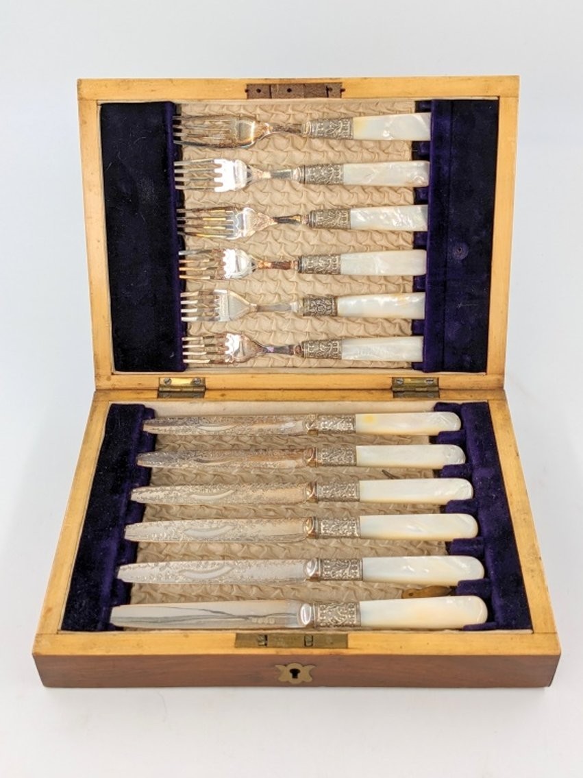 Antique Hamilton Laidlaw Cutlery Set – SLP, Mother-of-Pearl, Ornate Blades, Box