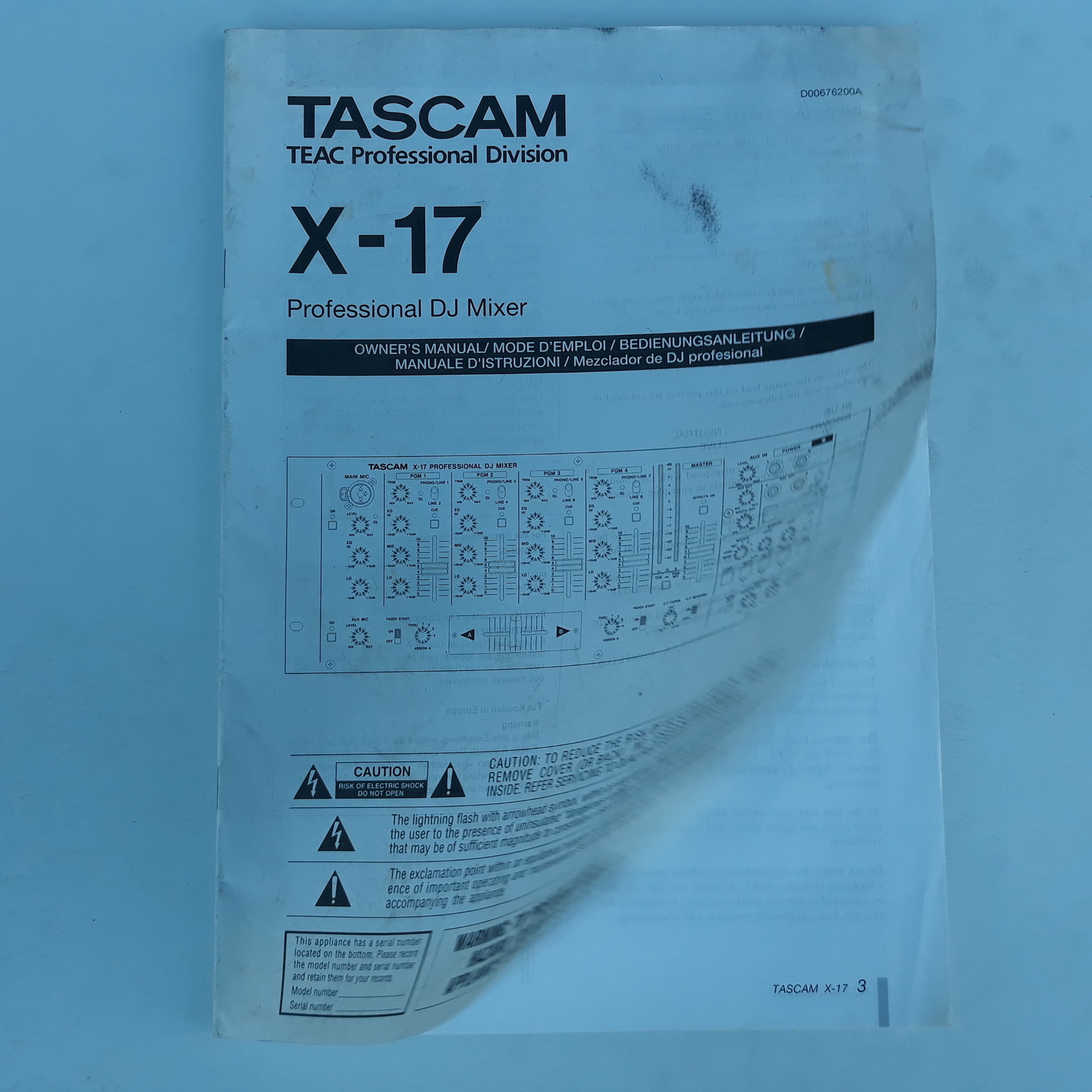 TASCAM TEAC Professional Division X-17 Professional DJ Mixer Manual   D00676200A