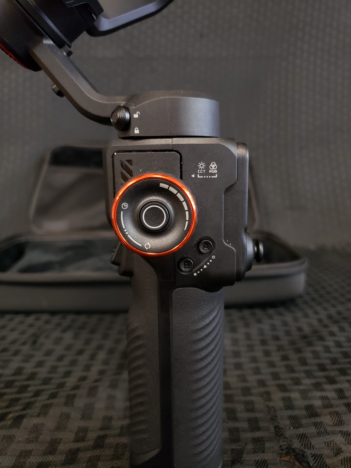 514530 - Hohem Isteady M7 Gimbal W/ Case & Extras