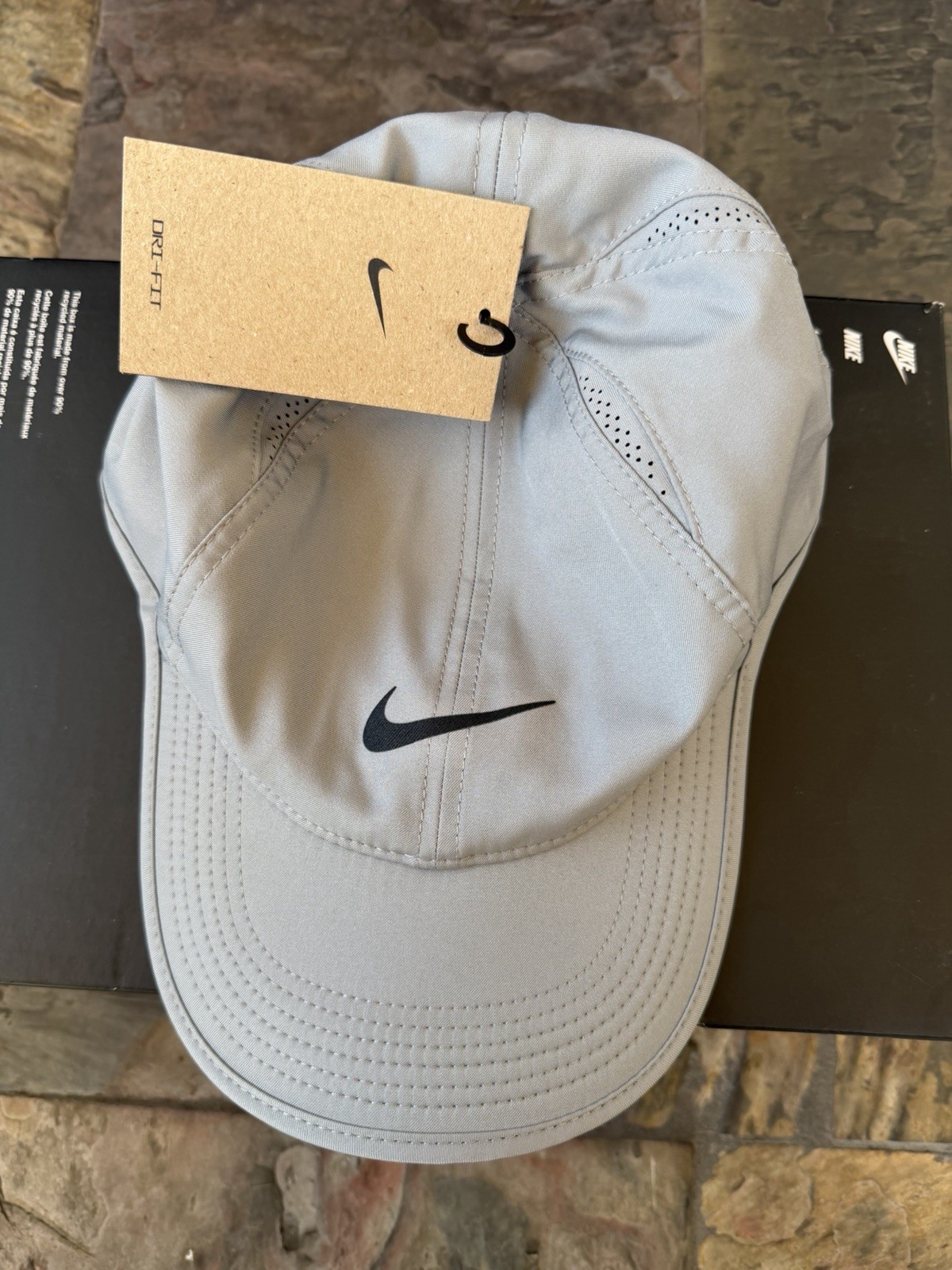 Nike Dri-Fit Unstructured Featherlight Club Cap Hat Grey SZ M/L Black FB5682-073