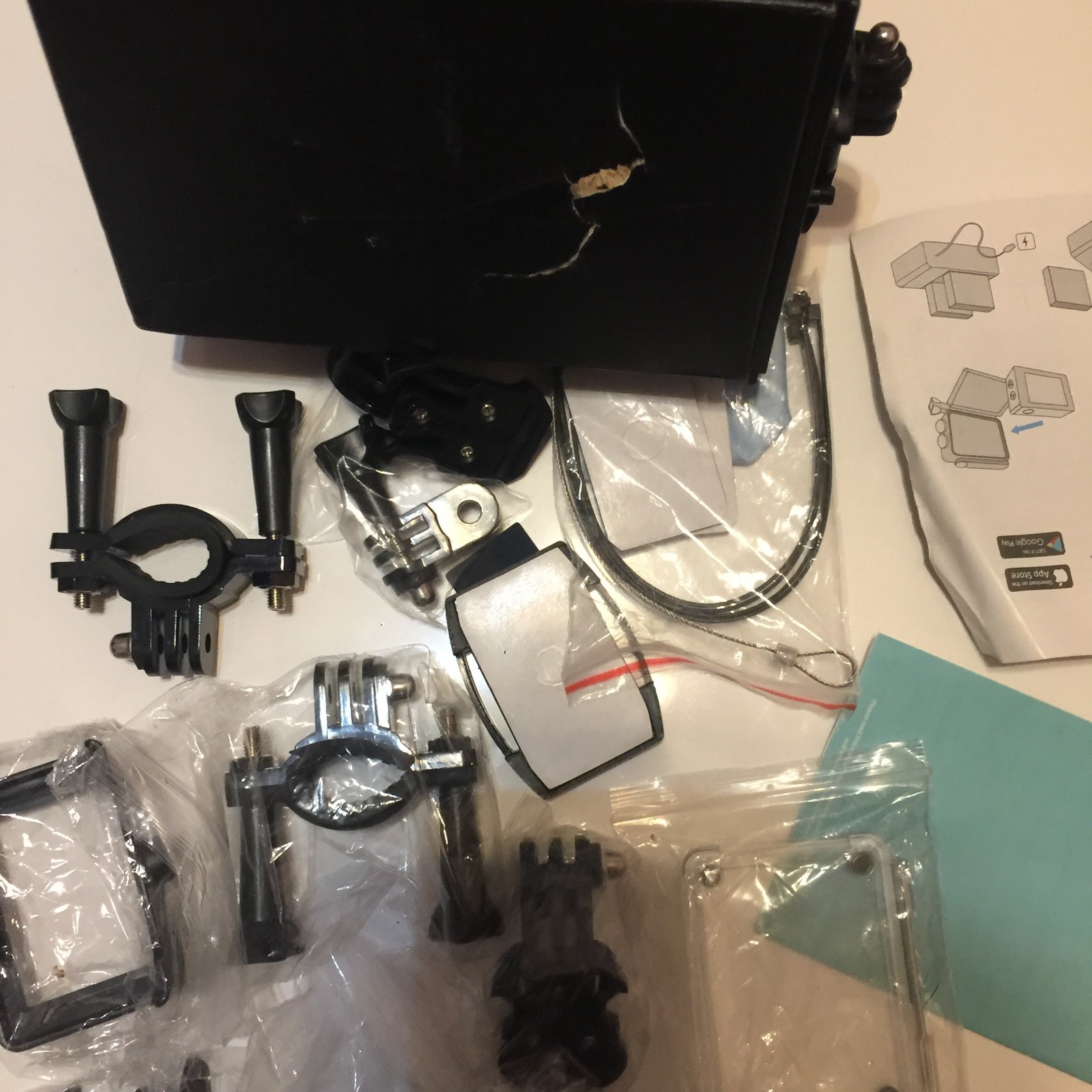 AKASO EK7000 ACCESSORIES NO CAMERA ,NEW NEVER USED