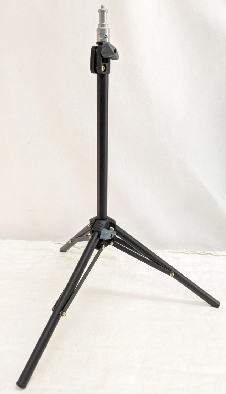 Linco Zenith Series 6 Black Adjustable Tripod Light Stand   TF