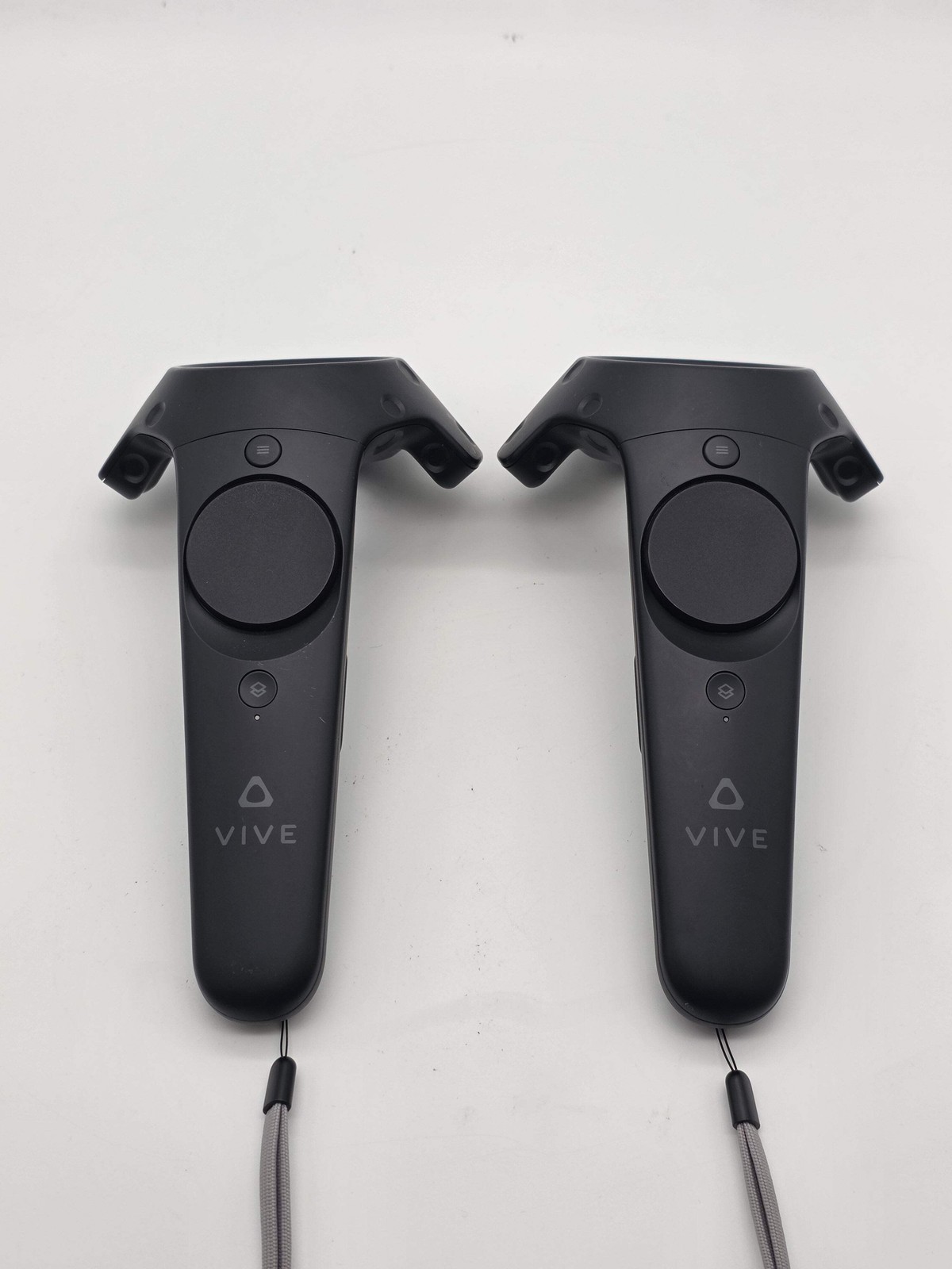 HTC Vive VR Headset System w/ Controllers, Link Box & Cables