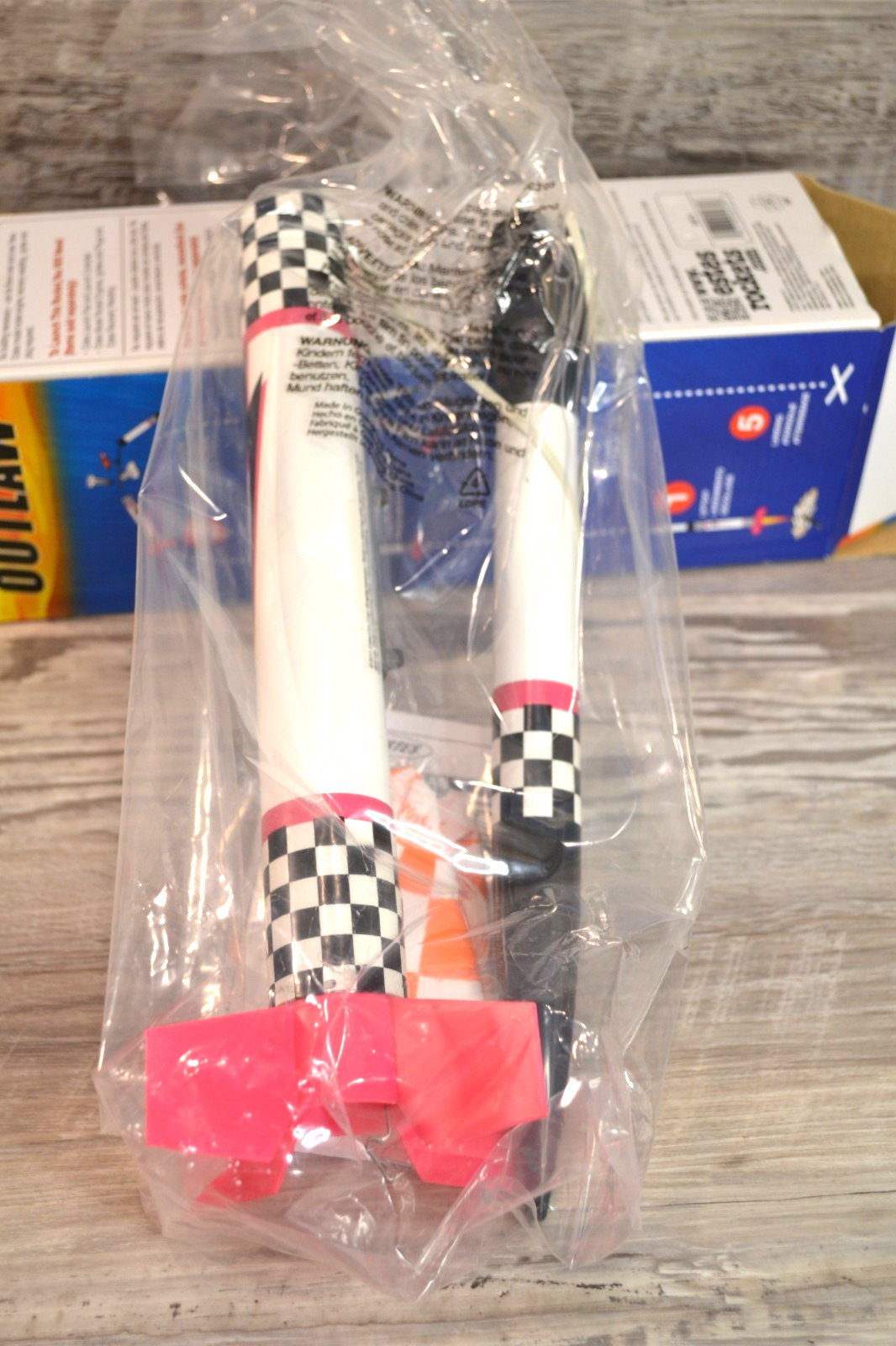 Estes Outlaw Flying Model Rocket RTF #2474 NOS
