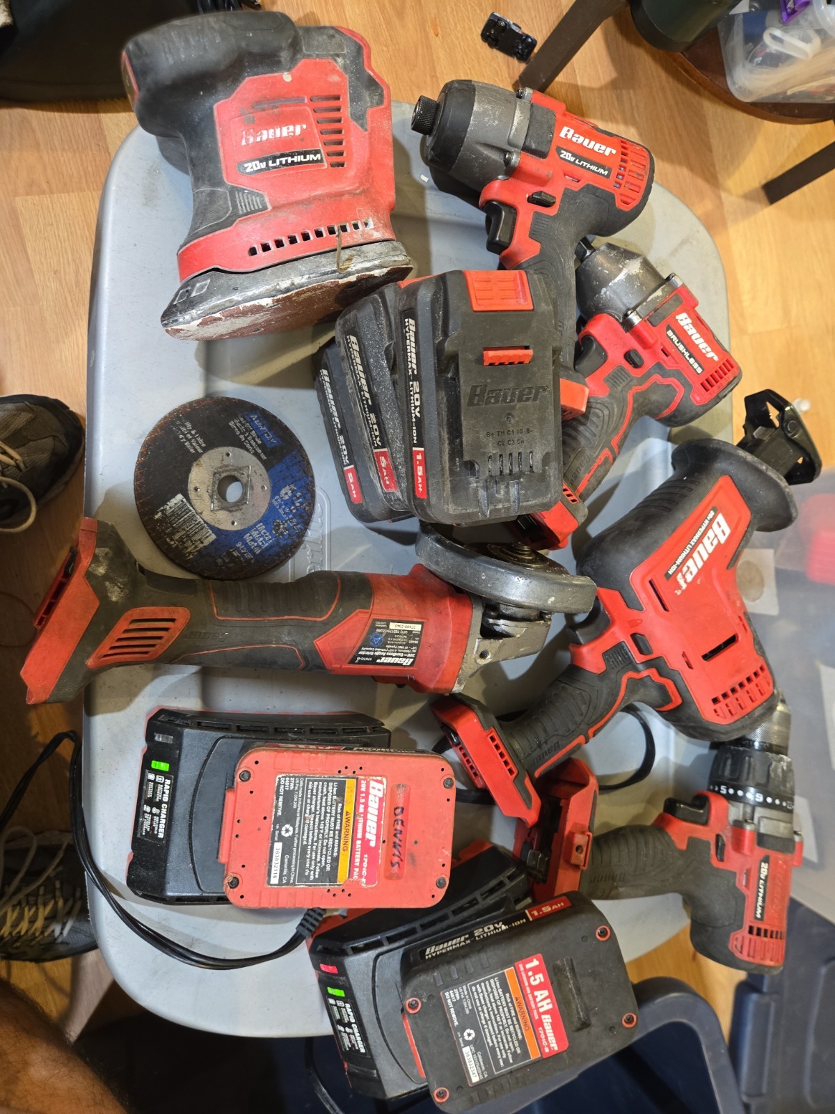 BAUER =LOT OF 6 20 VOLT POWER TOOLS,5 GOOD BATTERIES 2 CHARGER +1 BLADe (H)