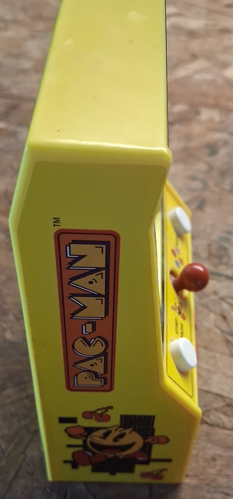 Pac Man arcade machine mini