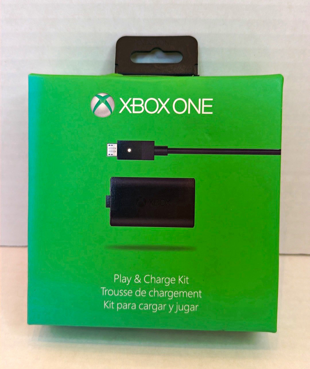 New Sealed Microsoft Xbox One Play & Charge Kit USB Cable Rechargeable SEE PICS