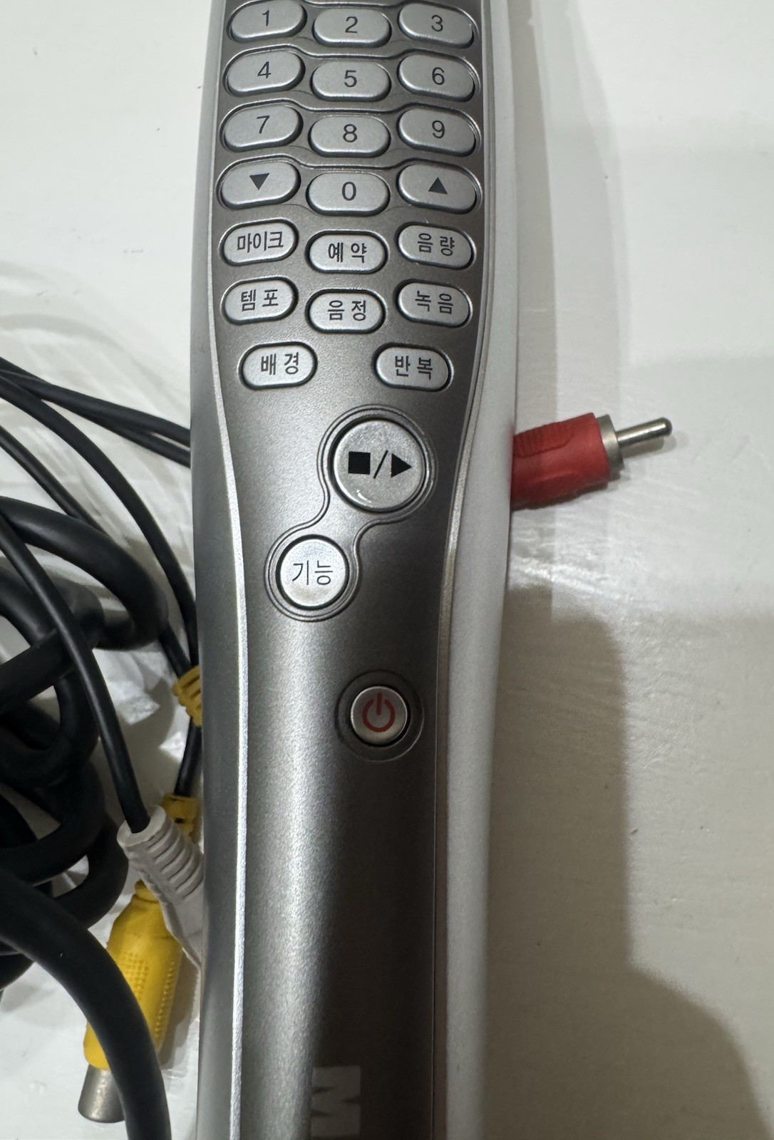 MAGIC SING Karaoke Microphone L000012 and Cable.