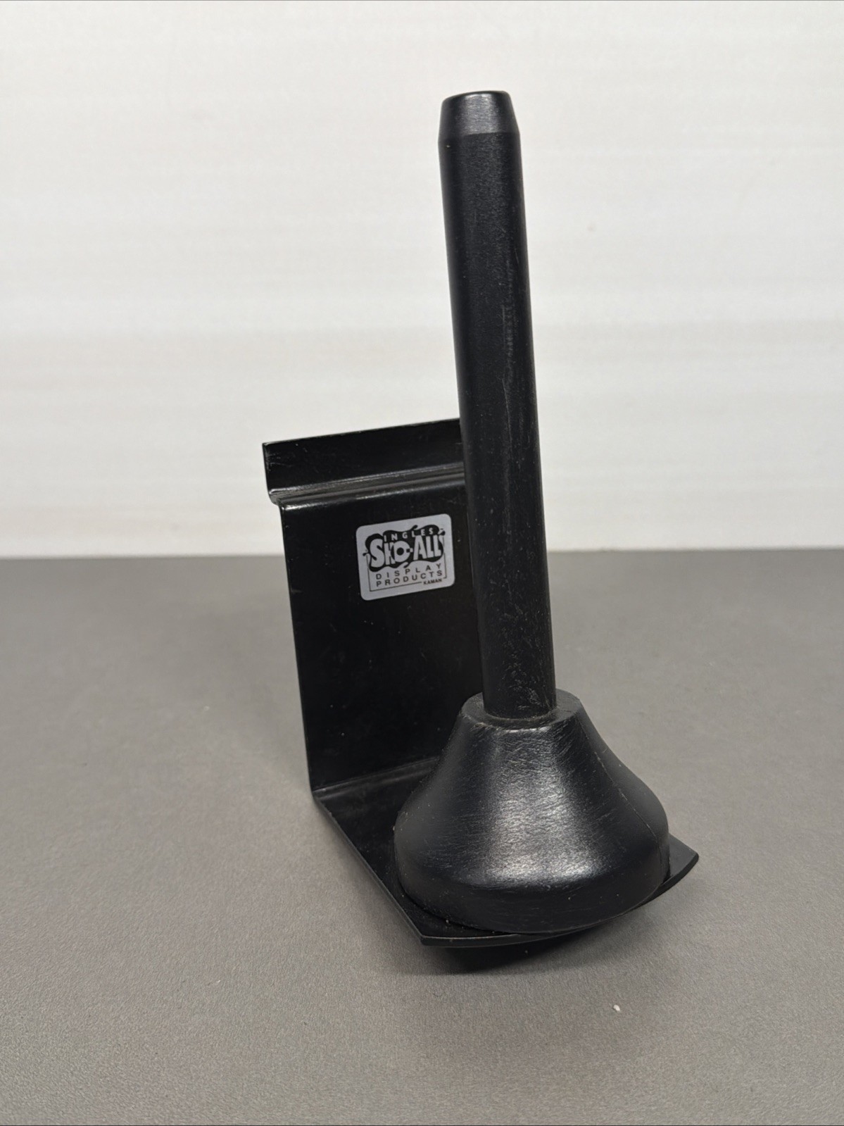 Ingles Sho All Display hanger for slatwall B9