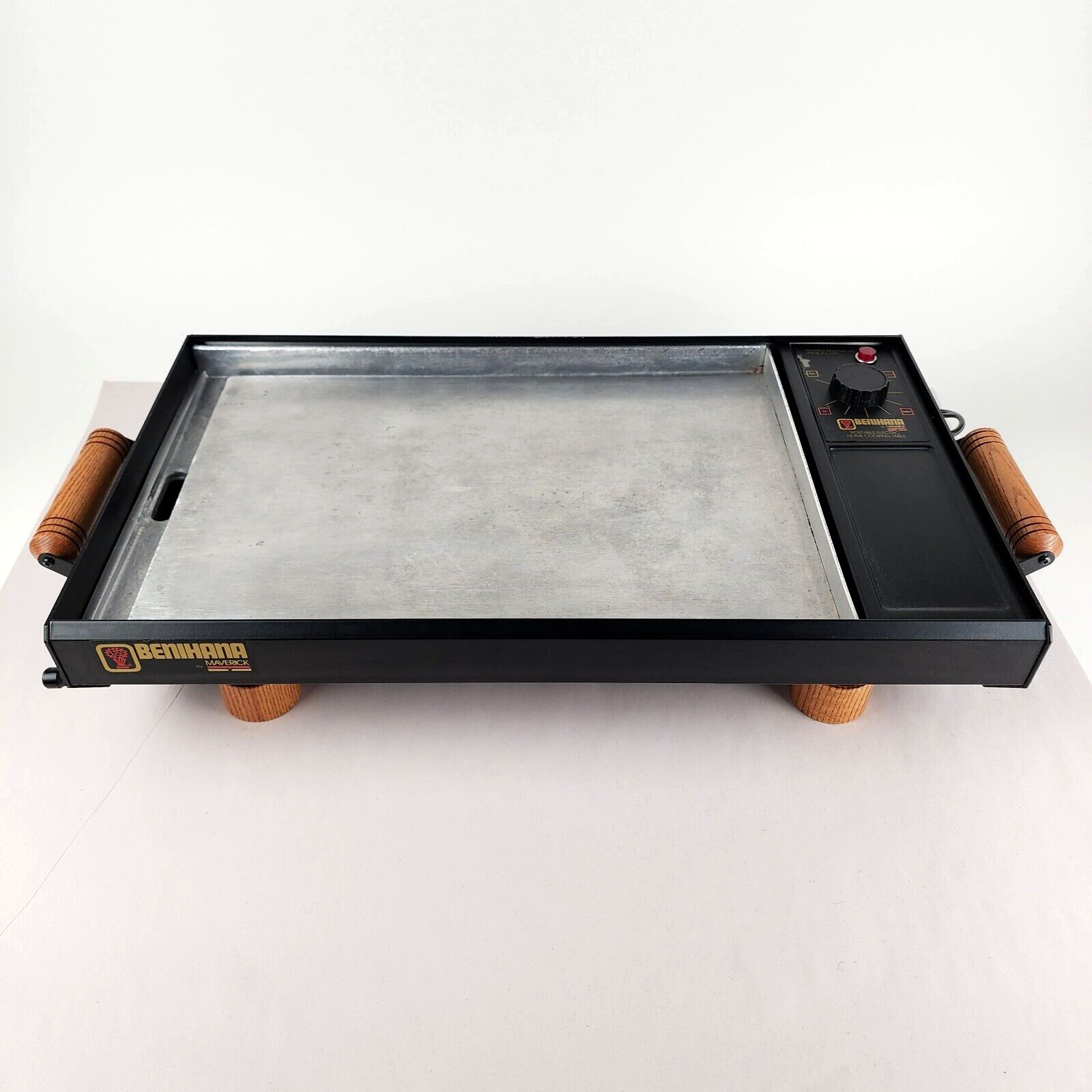 Vintage BENIHANA Maverick Portable Home Japanese Grill Hibachi Counter Top