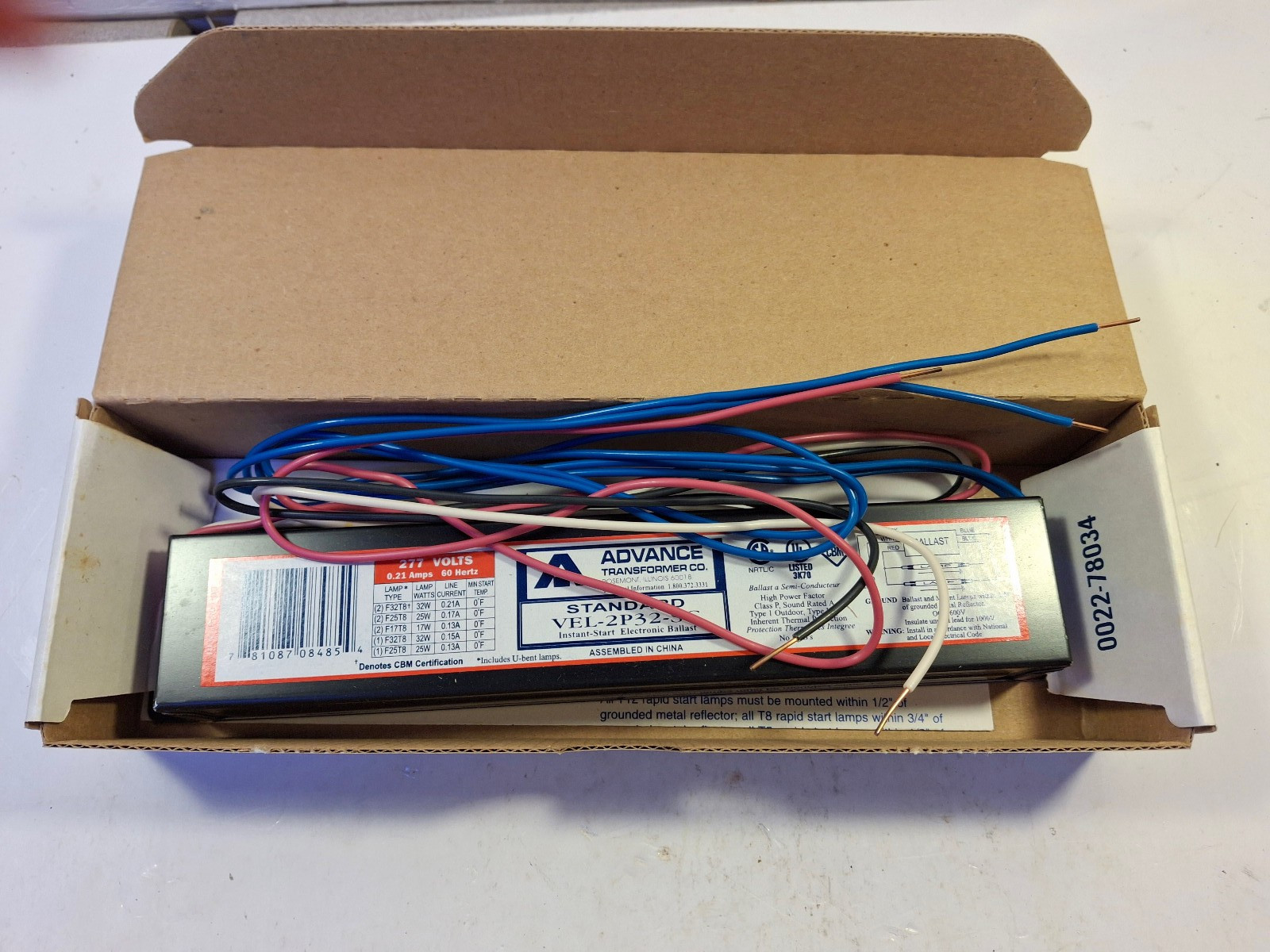 1 NEW  ADVANCE BALLAST VEL2P32SC INSTANT START BALLAST NIB ***MAKE OFFER***