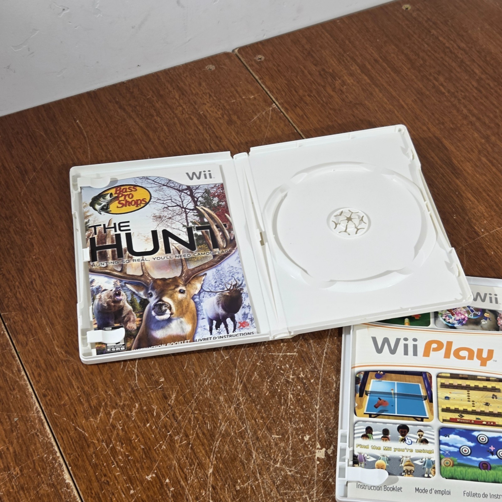 The Hunt Wii PLAY Empty Cases Nintendo Wii 2007