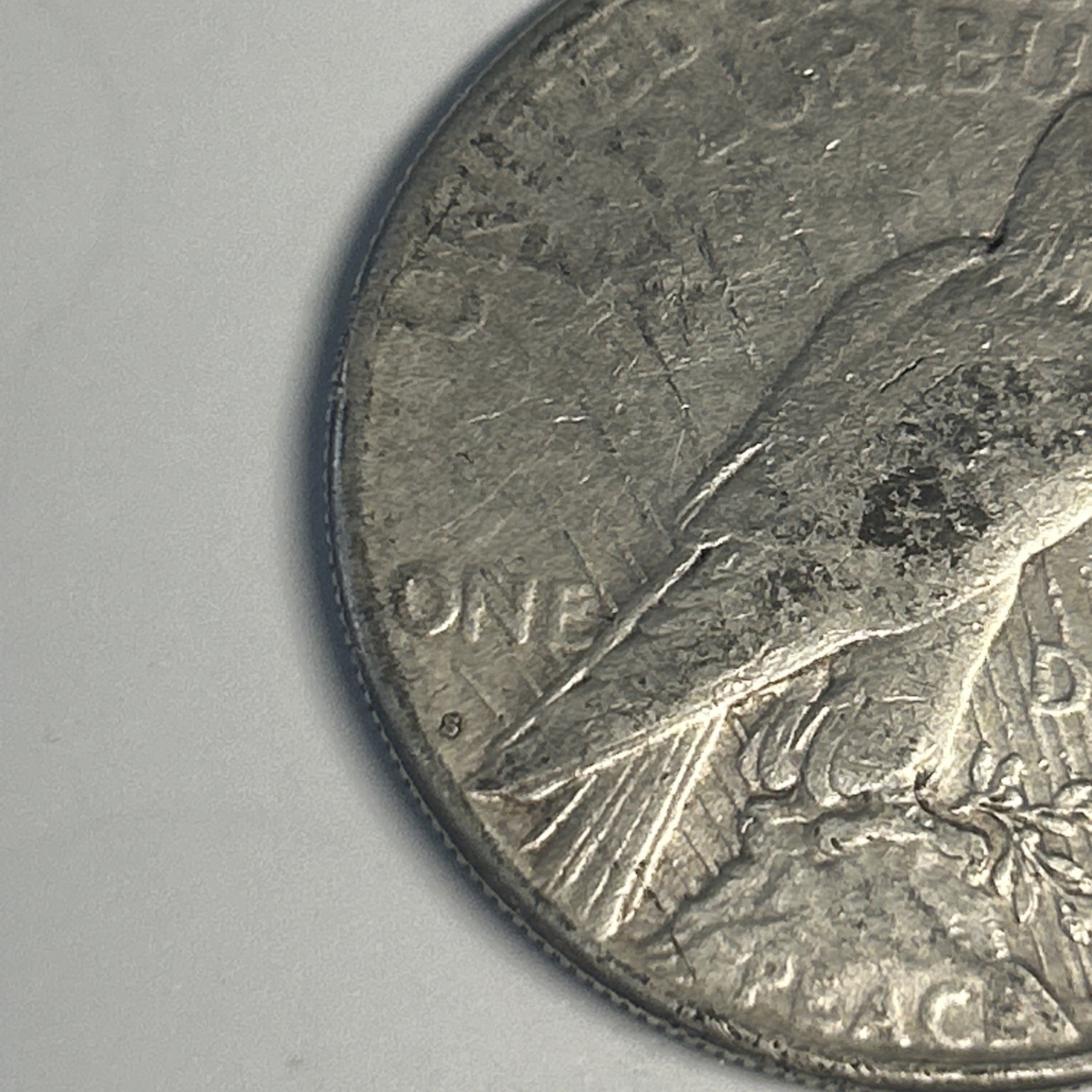 1922 S Silver Peace Dollar Good Condition