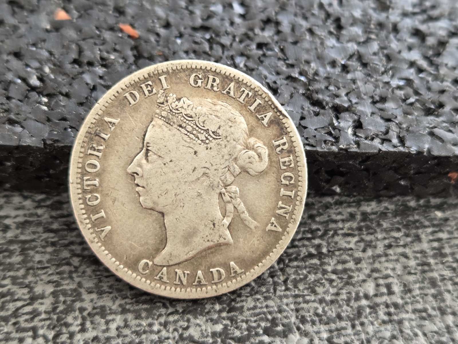 1901 Canada Twenty Five 25c Cent Silver Queen Victoria's Coin