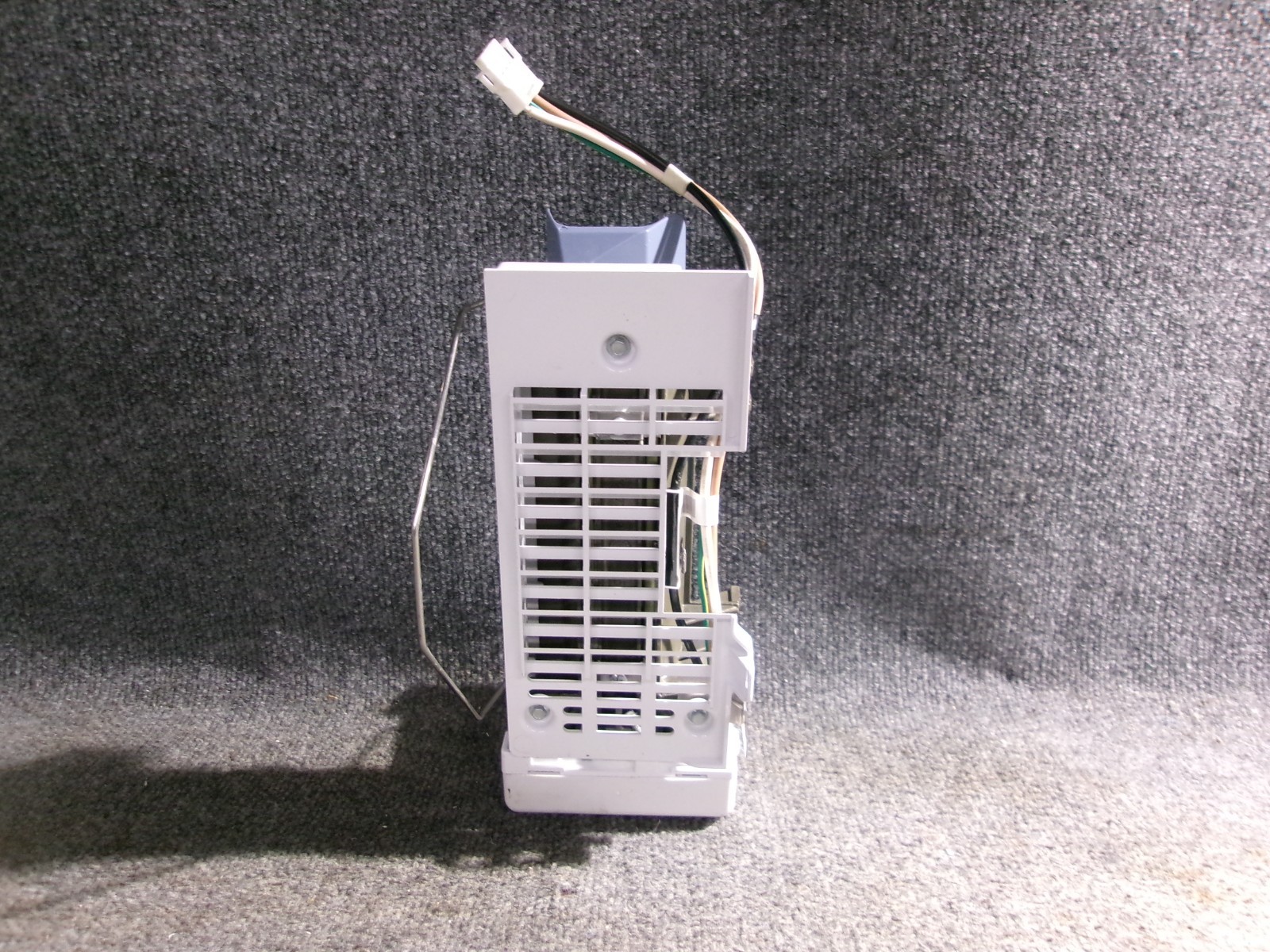 W10884390 WHIRLPOOL REFRIGERATOR ICEMAKER