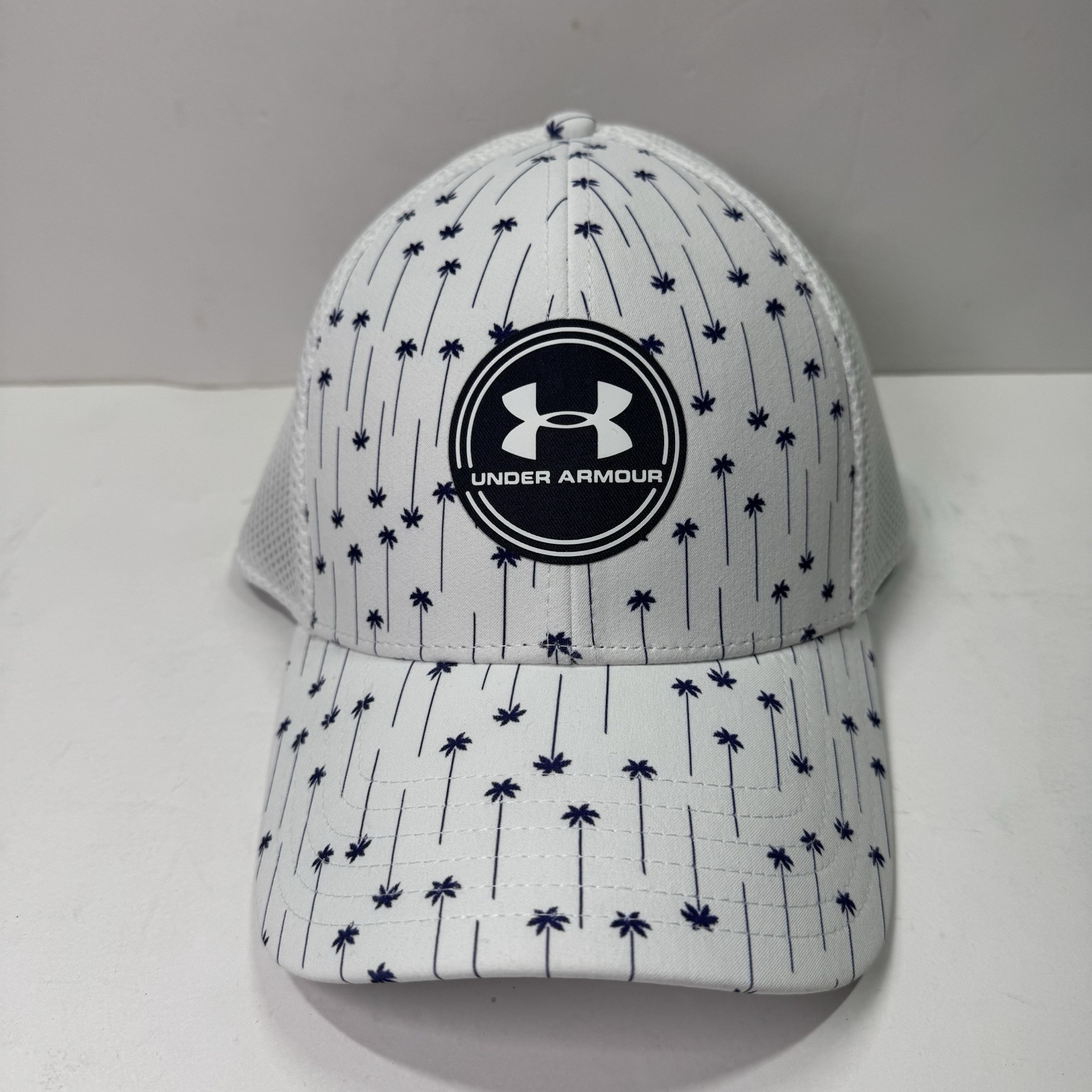 Under Armour Golf Men’s Hat 1369804 White With Blue Palm Trees XL/2XL