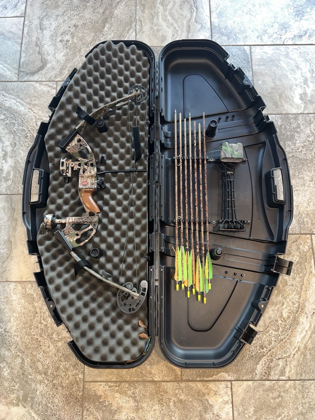 PSE Firestorm Compound Bow Archery RTH Plano Case Cobra Sight 70 Pound Draw Used