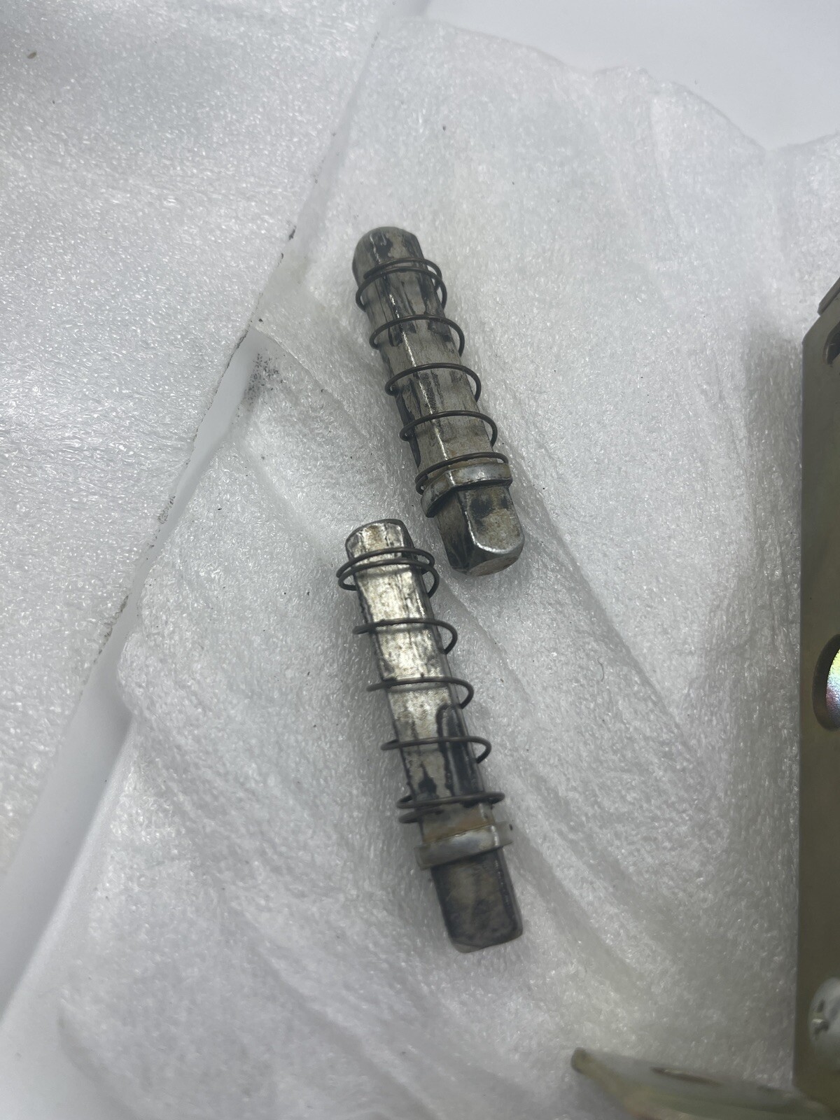 L9092EUP 06 626 00A RH schlage Electrically locking/unlocking (sold As Is)
