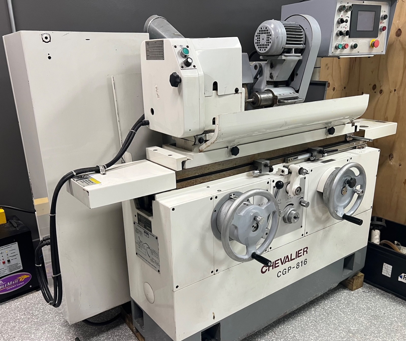 CHEVALIER CGP-816 CYLINDRICAL UNIVERSAL GRINDER