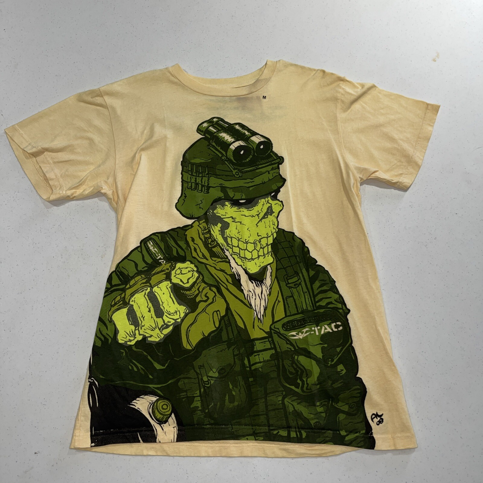 Valken v-tac victor adferte praedam Med t-shirt Has Small Area Of Spots On Back