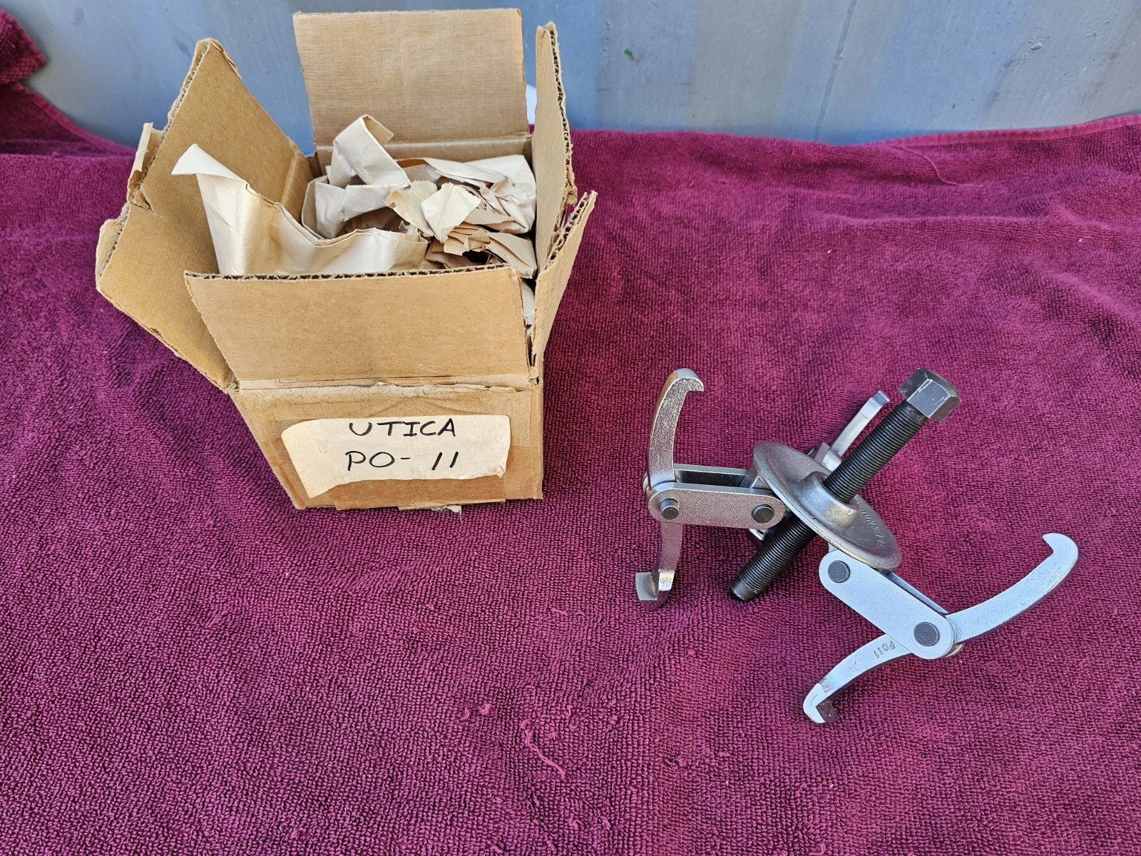 Vintage Utica Bonney PO-11 3-Jaw Puller, 6"