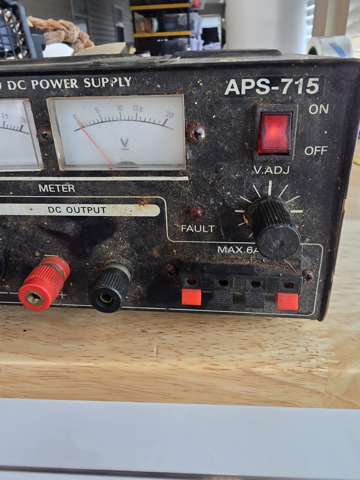 Zurich Regulated DC Power Supply APS 715 Untested As Is