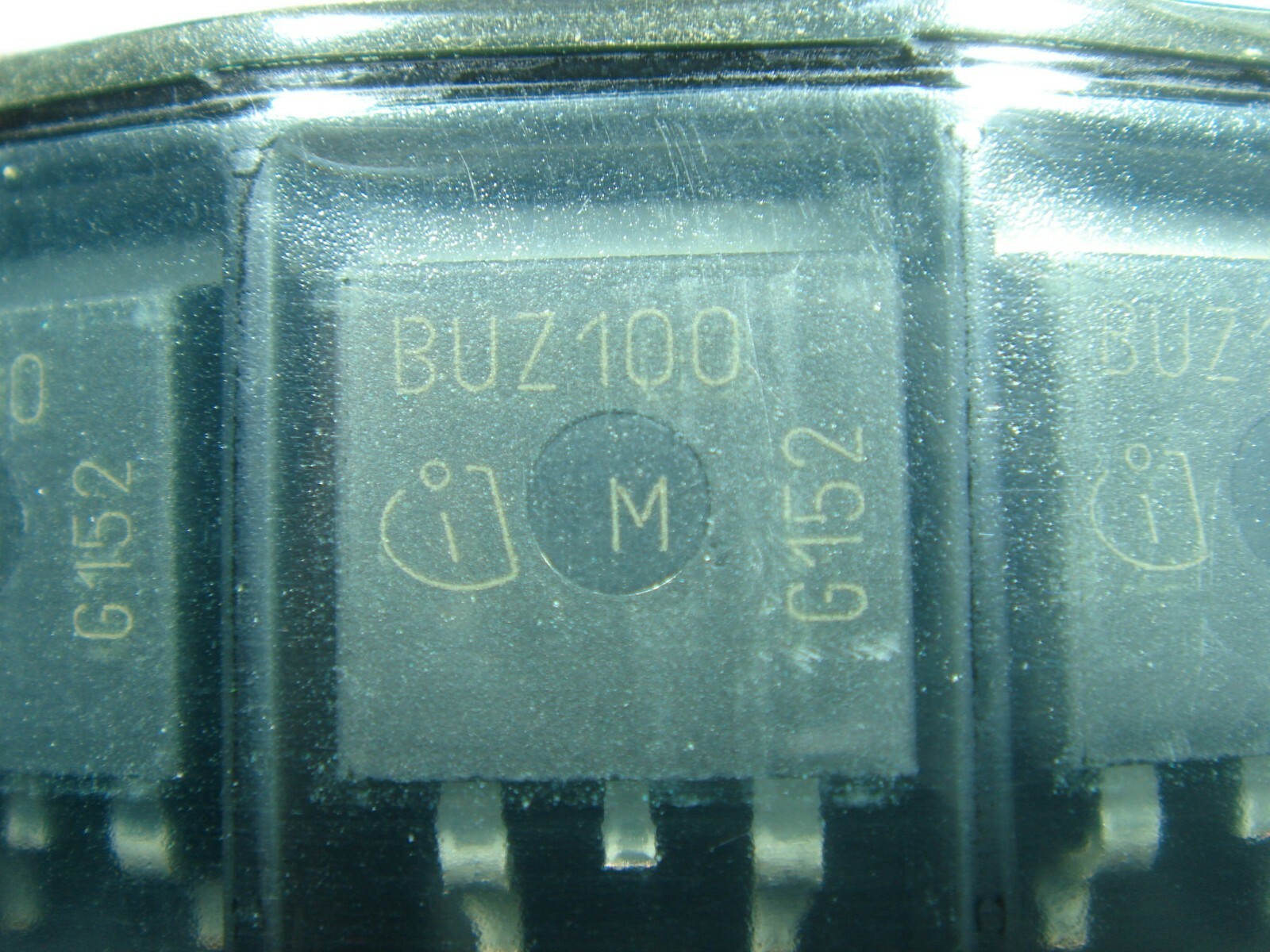 BUZ100 Transistor NFET 60A 50V 250W SMD Dpack TO252 #19-144