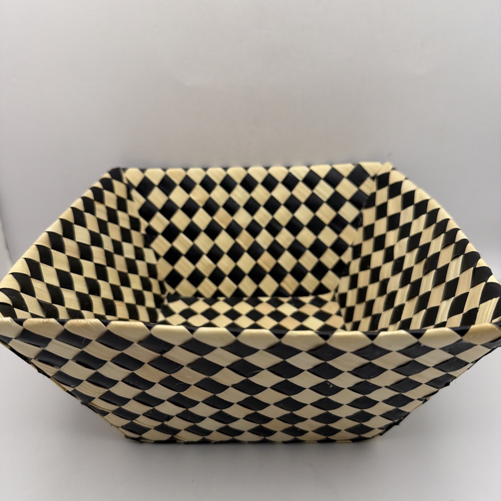 Handcrafted Basket with Black & Beige Harlequin Diamond Pattern