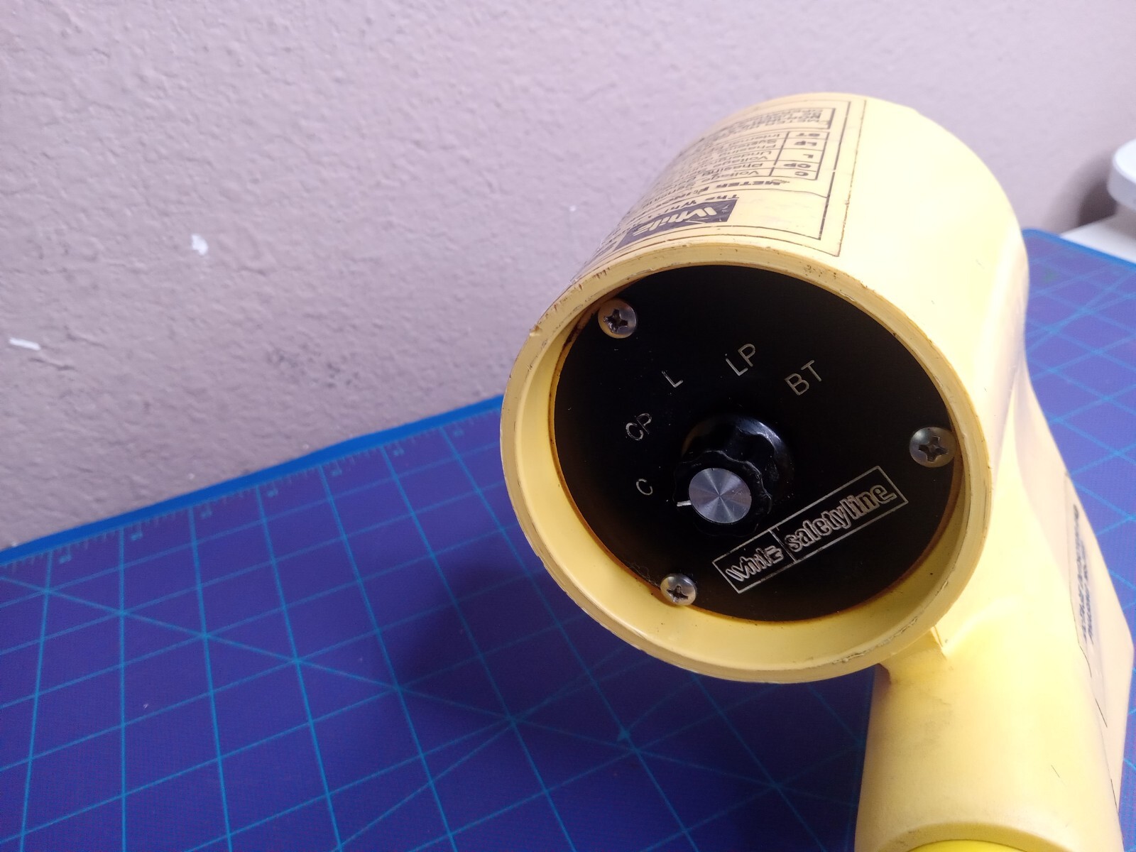White Safety Line Voltage Detector (Bierer Analog Voltage Detector) UNTESTED