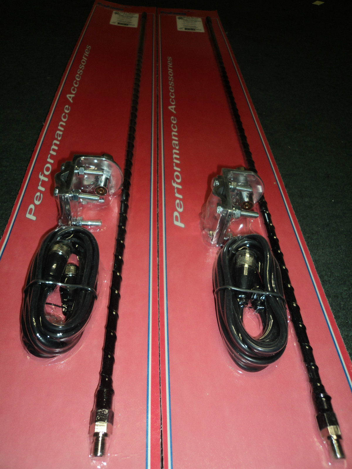 ProComm Bulldog HSS995-3B 3FT Single Fiberglass CB Radio Antenna & Mirror Mount