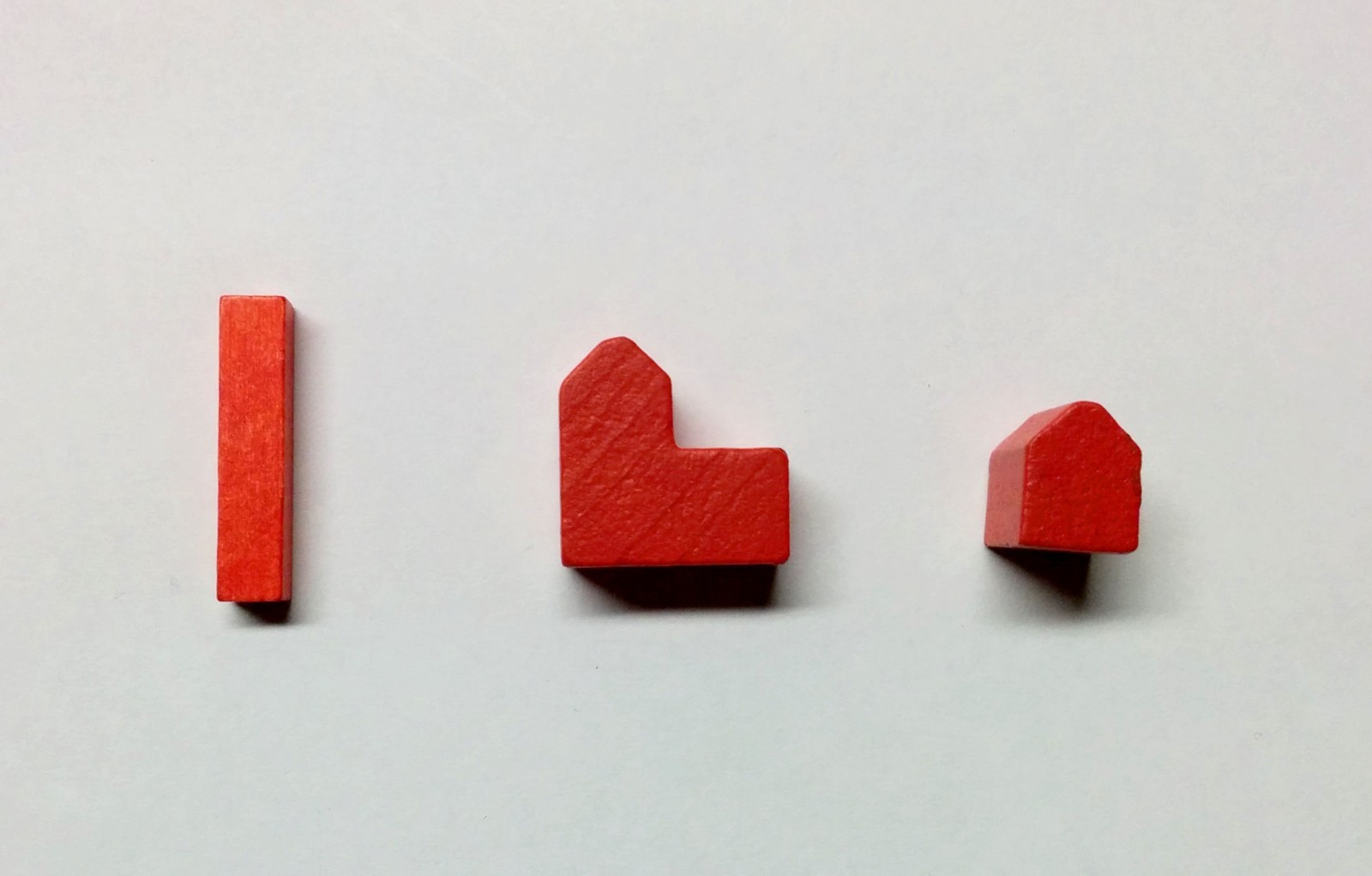 Set of Wood Pieces for Settlers of Catan: roads, settlements & cities - Red