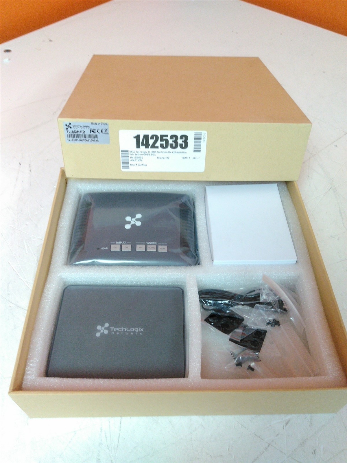 NEW TechLogix TL-SMP-HD Share-Me Collaboration Hub and Receiver