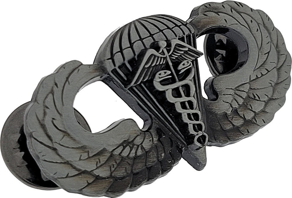 Airborne Medical Jump Wing Badge Parachute Medic Military US Army insignia pin