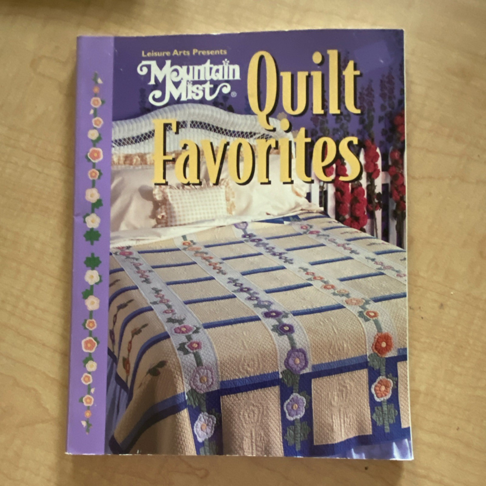 Leisure Arts Mountain Mist Quilt Favorites Quilting Pattern Book