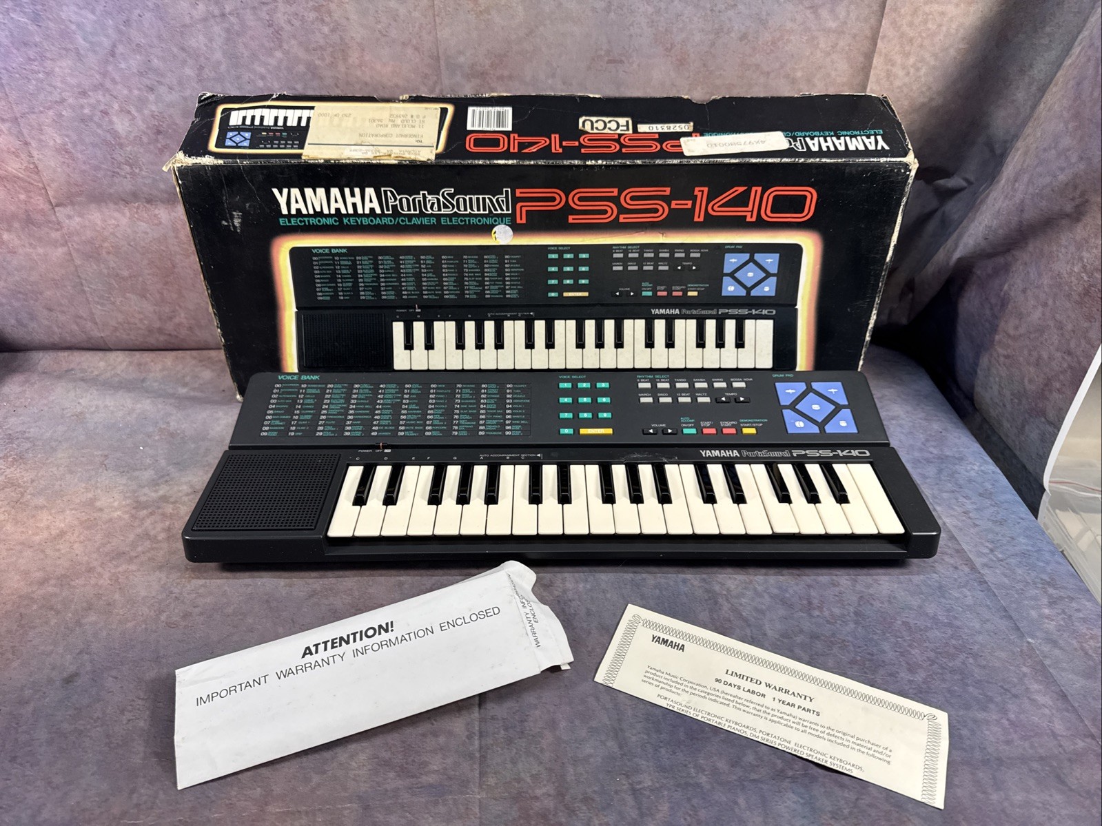 Yamaha PortaSound PSS-140 Electronic Keyboard Synthesizer Box Warranty Tested