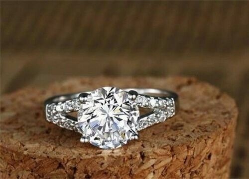 2.90 Ct Round Cut White Diamond Lab-Created Engagement Ring 925 Sterling Silver