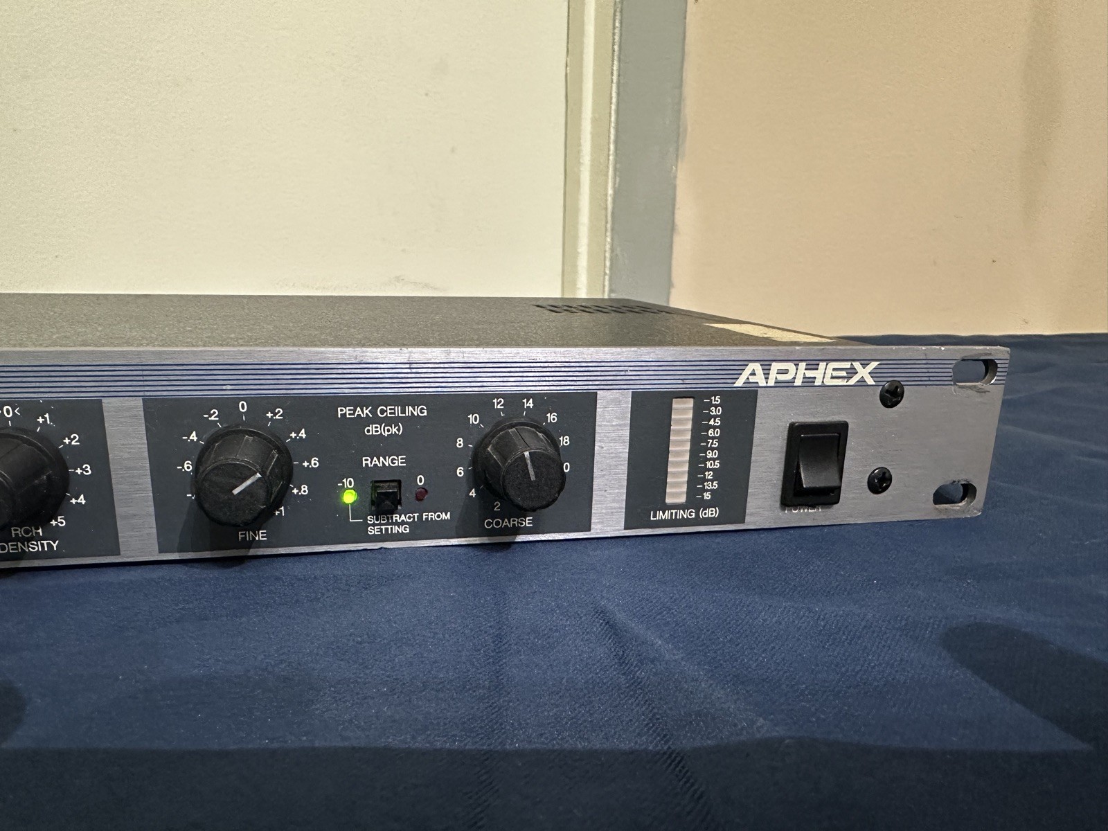 Aphex Model 720 Dominator ll Precision Multiband Peak Limiter Working