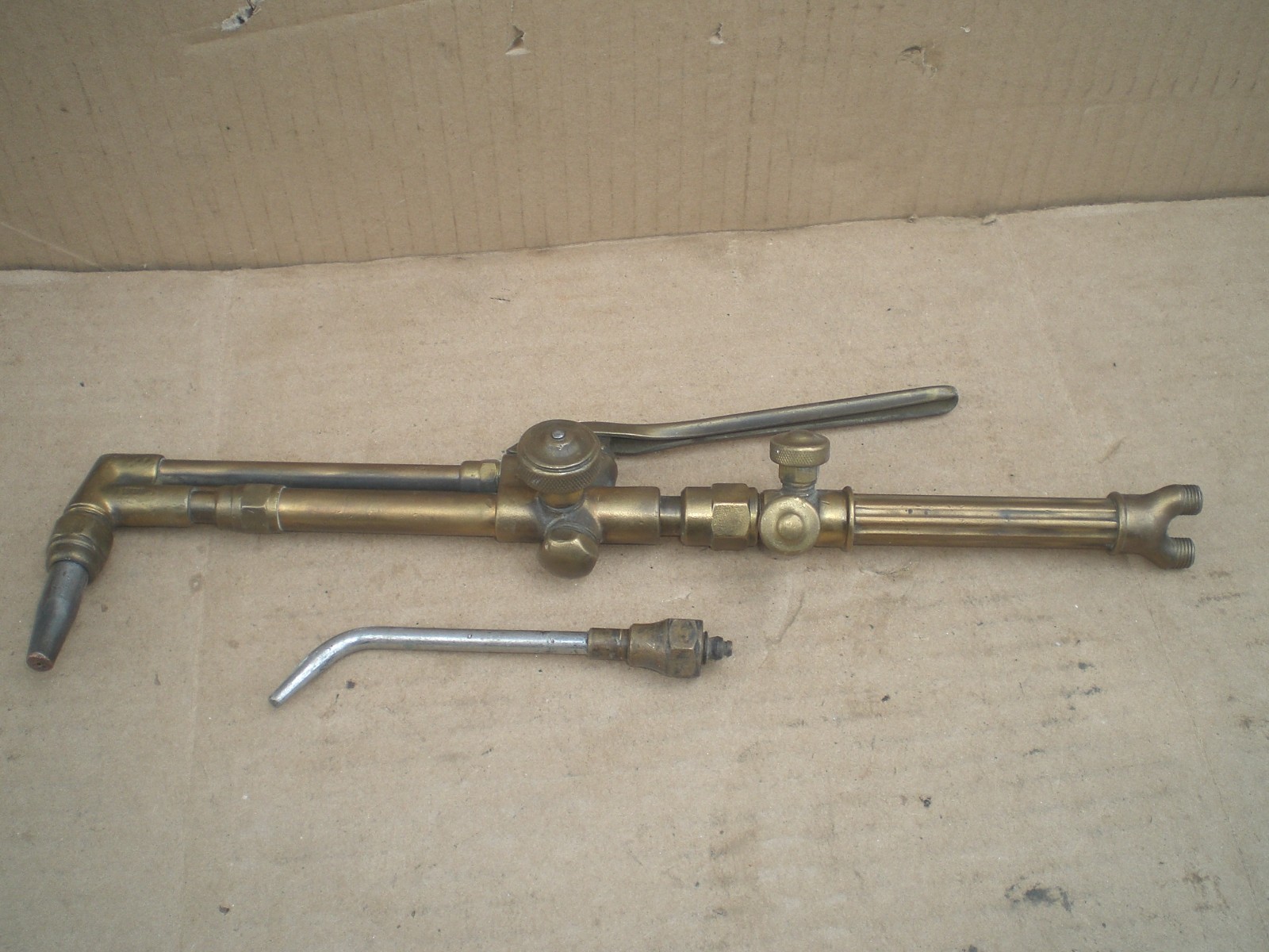 Victor J-27 Welding Torch with Cutting Attachment: 550-J