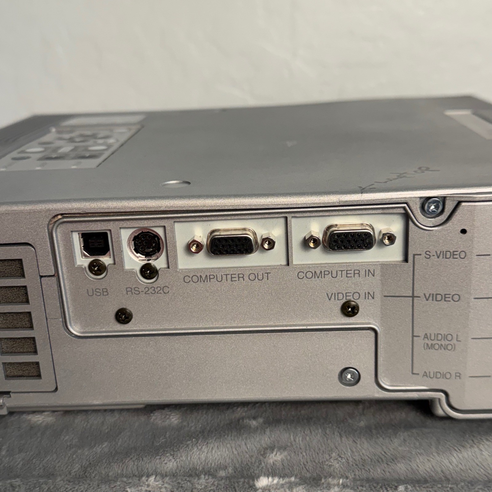Mitsubishi LVP-X80U LCD Projector Multimedia Video Computer Tested Working