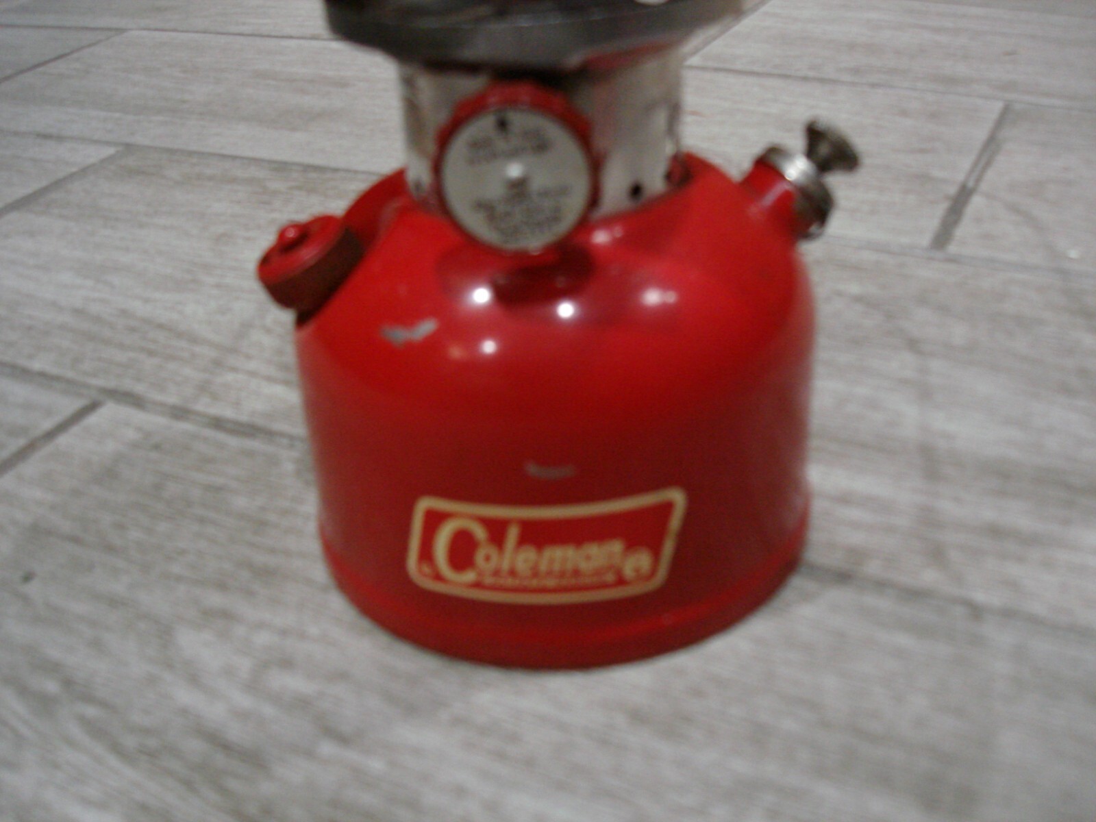 NICE 1966 11/66 RED COLEMAN 200A SINGLE MANTLE LANTERN